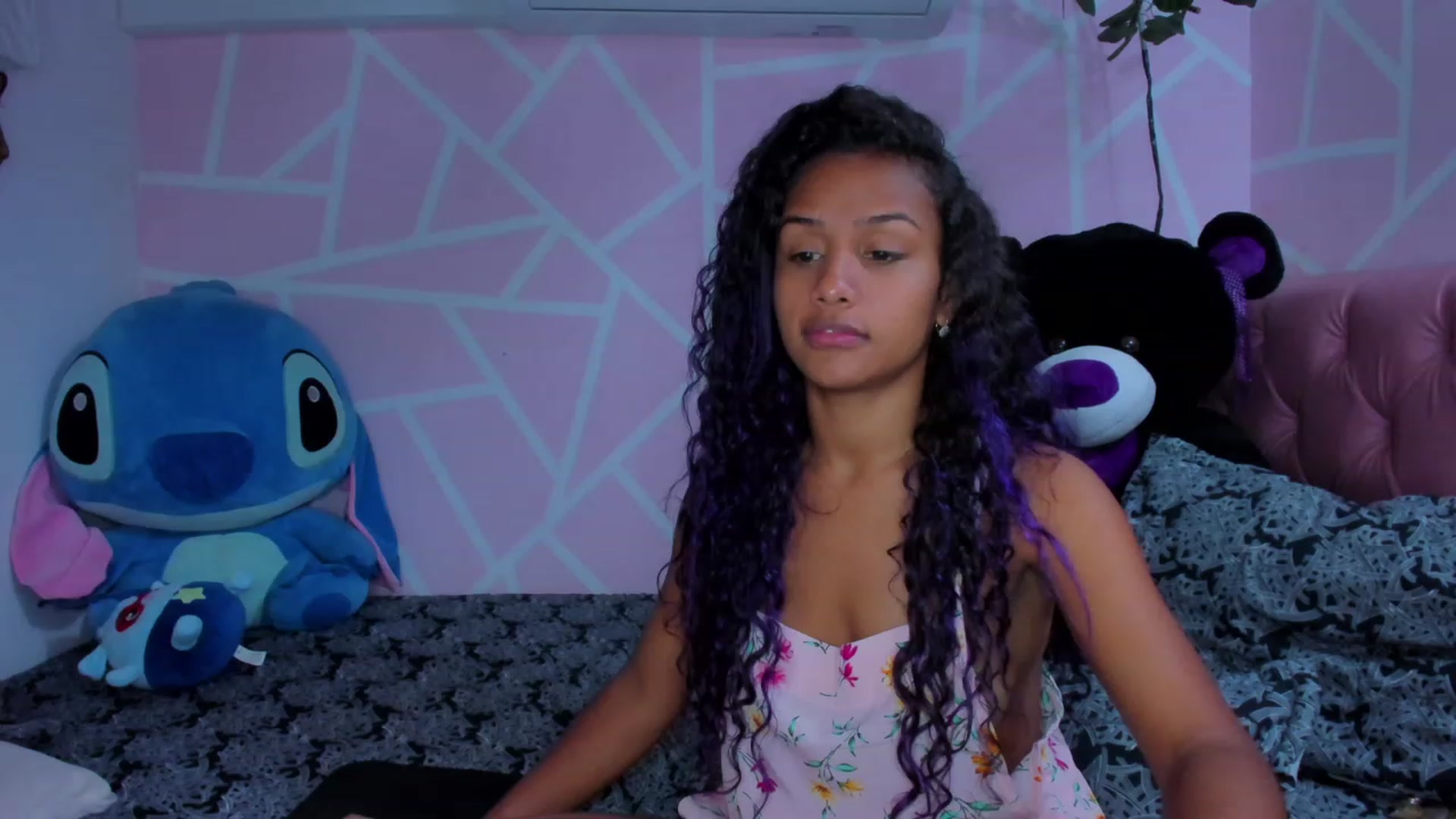Gallery image thumbnail from Violet_Fit's myfreecams stream on, 04/28/2023, 14:26 image 3 of 20