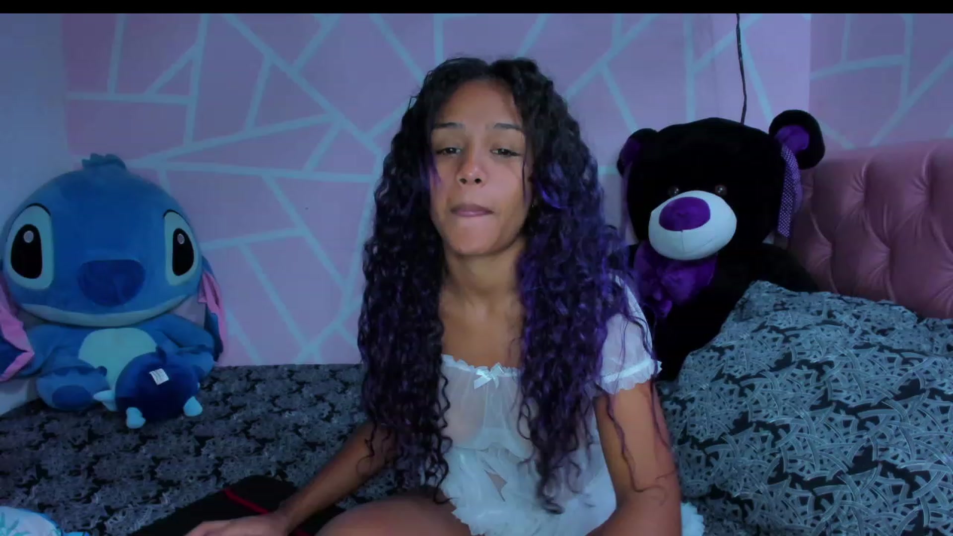 Gallery image thumbnail from Violet_Fit's myfreecams stream on, 04/29/2023, 12:12 image 17 of 20
