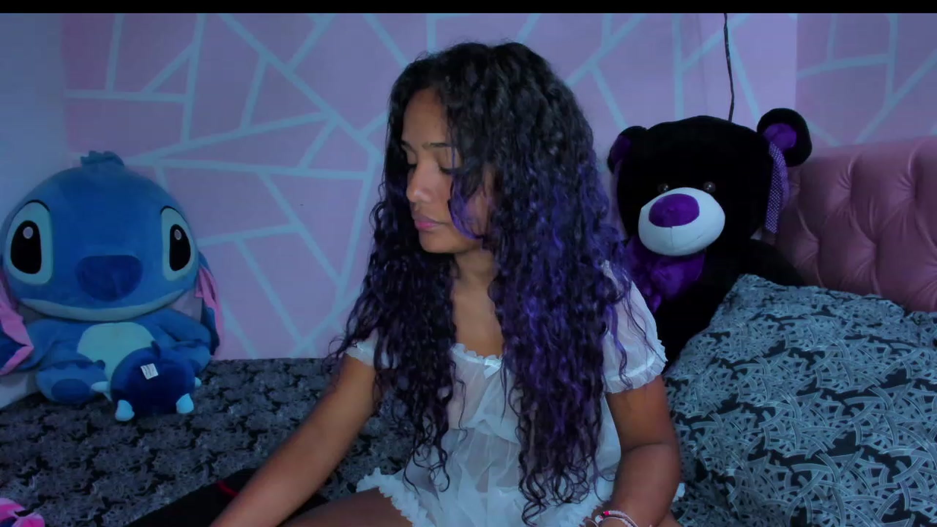 Gallery image thumbnail from Violet_Fit's myfreecams stream on, 04/29/2023, 12:12 image 13 of 20