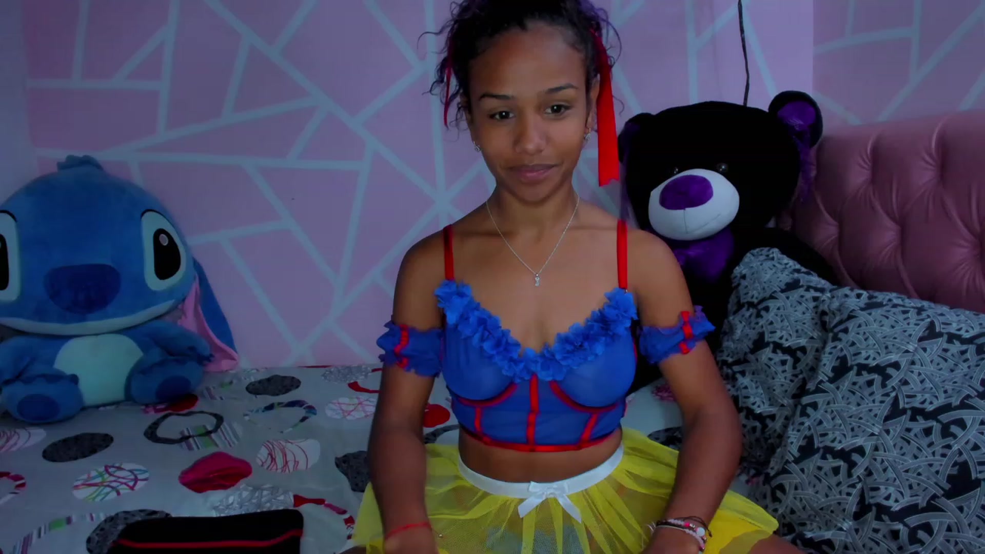 Gallery image thumbnail from Violet_Fit's myfreecams stream on, 05/13/2023, 12:47 image 11 of 20