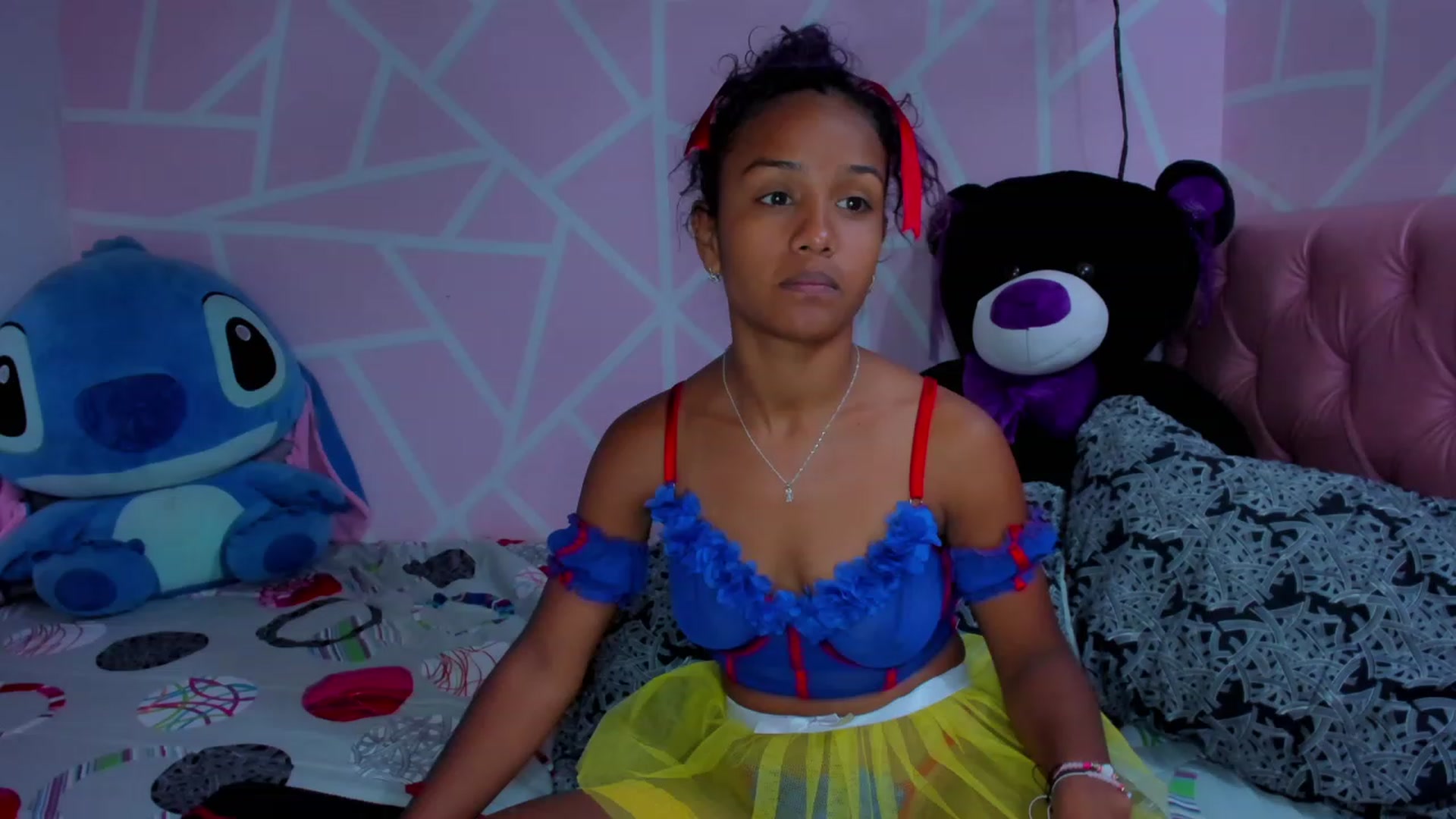 Gallery image thumbnail from Violet_Fit's myfreecams stream on, 05/13/2023, 14:07 image 13 of 20