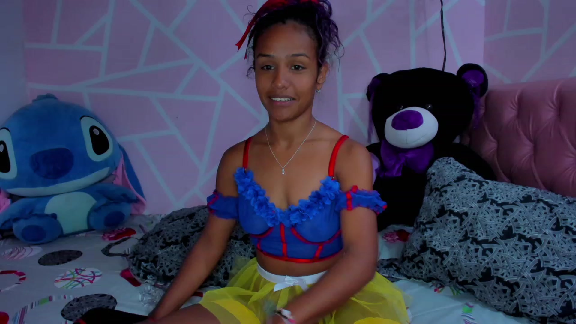 Gallery image thumbnail from Violet_Fit's myfreecams stream on, 05/13/2023, 14:07 image 15 of 20