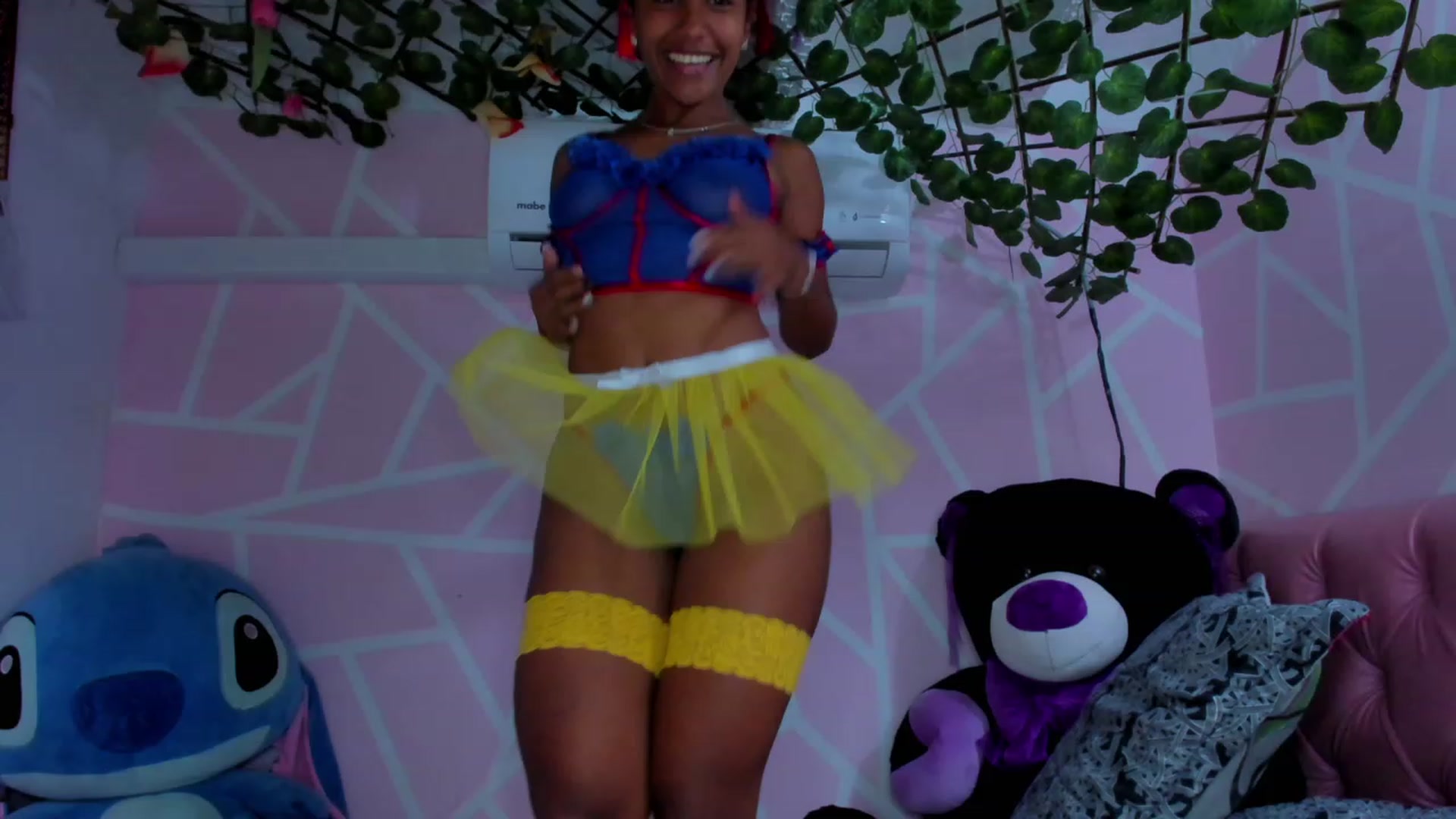 Gallery image thumbnail from Violet_Fit's myfreecams stream on, 05/13/2023, 14:07 image 20 of 20