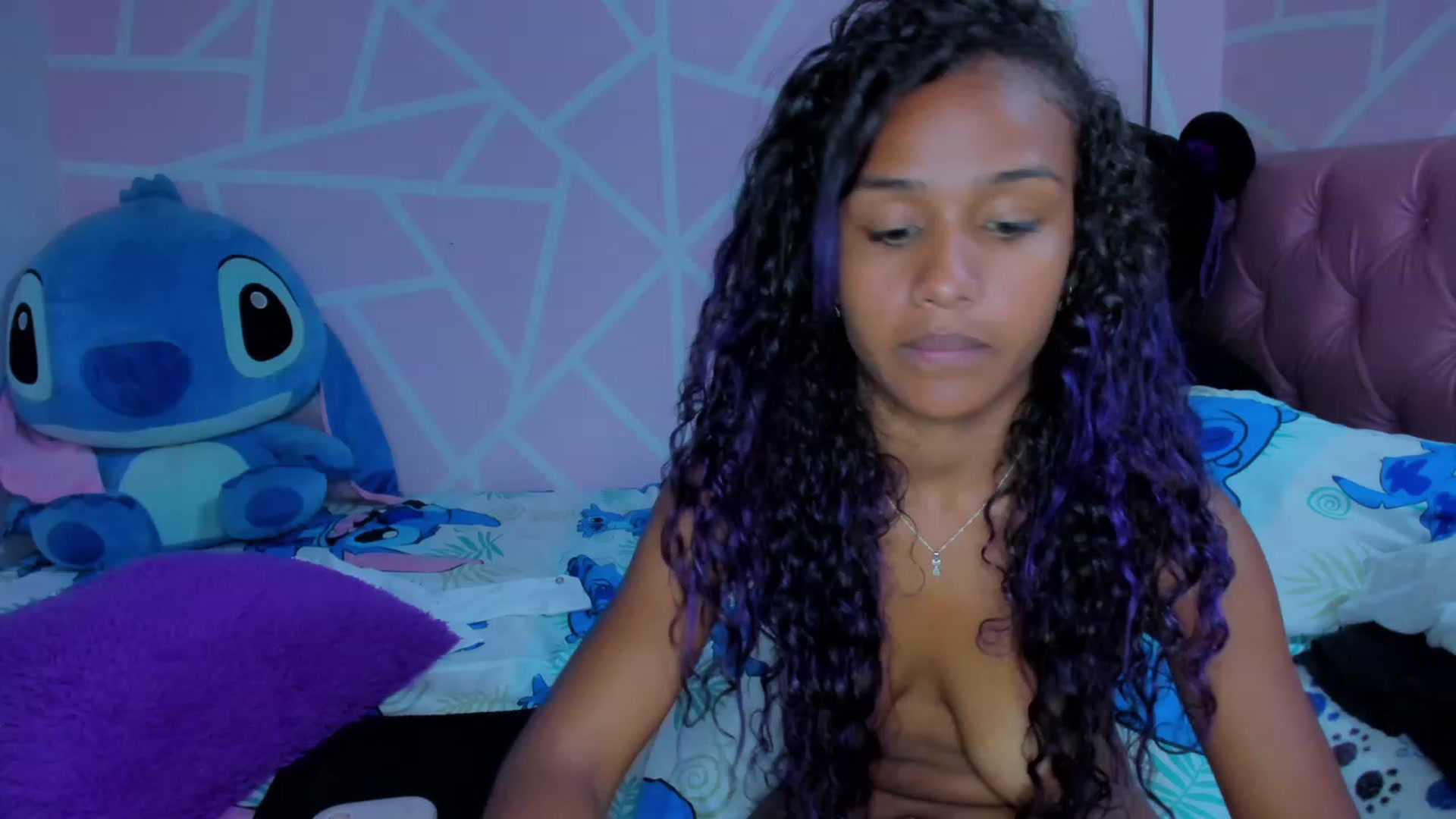 Gallery image thumbnail from Violet_Fit's myfreecams stream on, 05/15/2023, 15:22 image 17 of 20