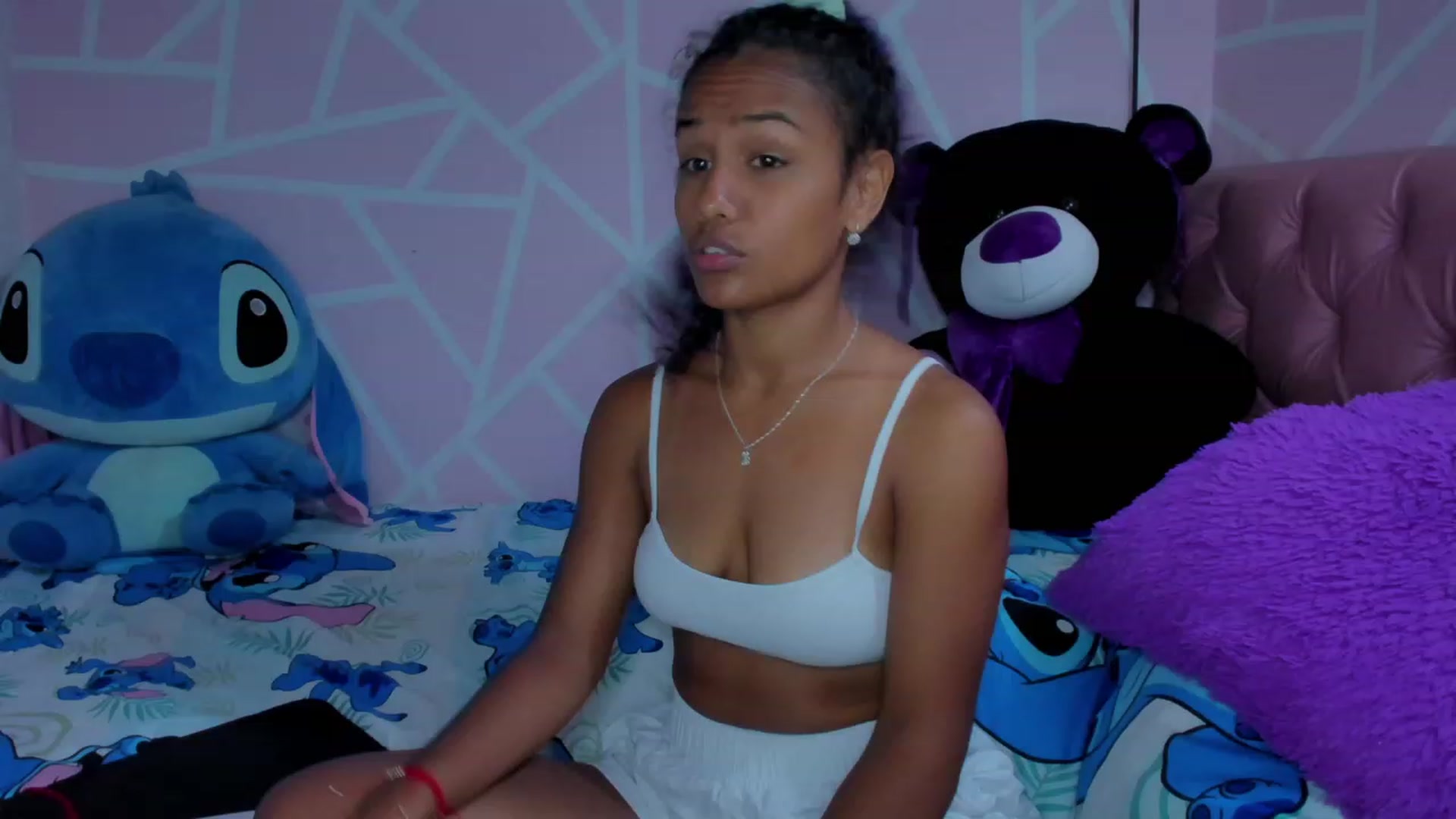 Gallery image thumbnail from Violet_Fit's myfreecams stream on, 05/16/2023, 14:42 image 2 of 20