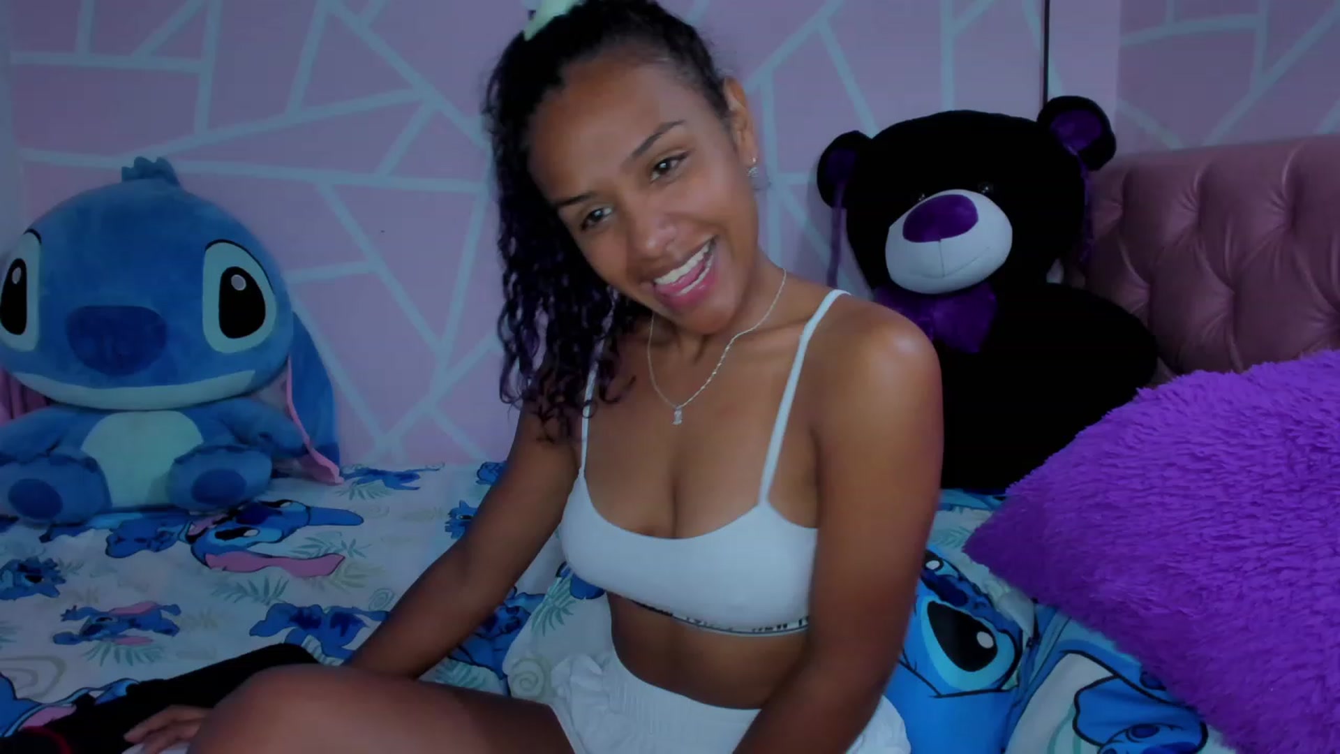Gallery image thumbnail from Violet_Fit's myfreecams stream on, 05/16/2023, 14:42 image 4 of 20