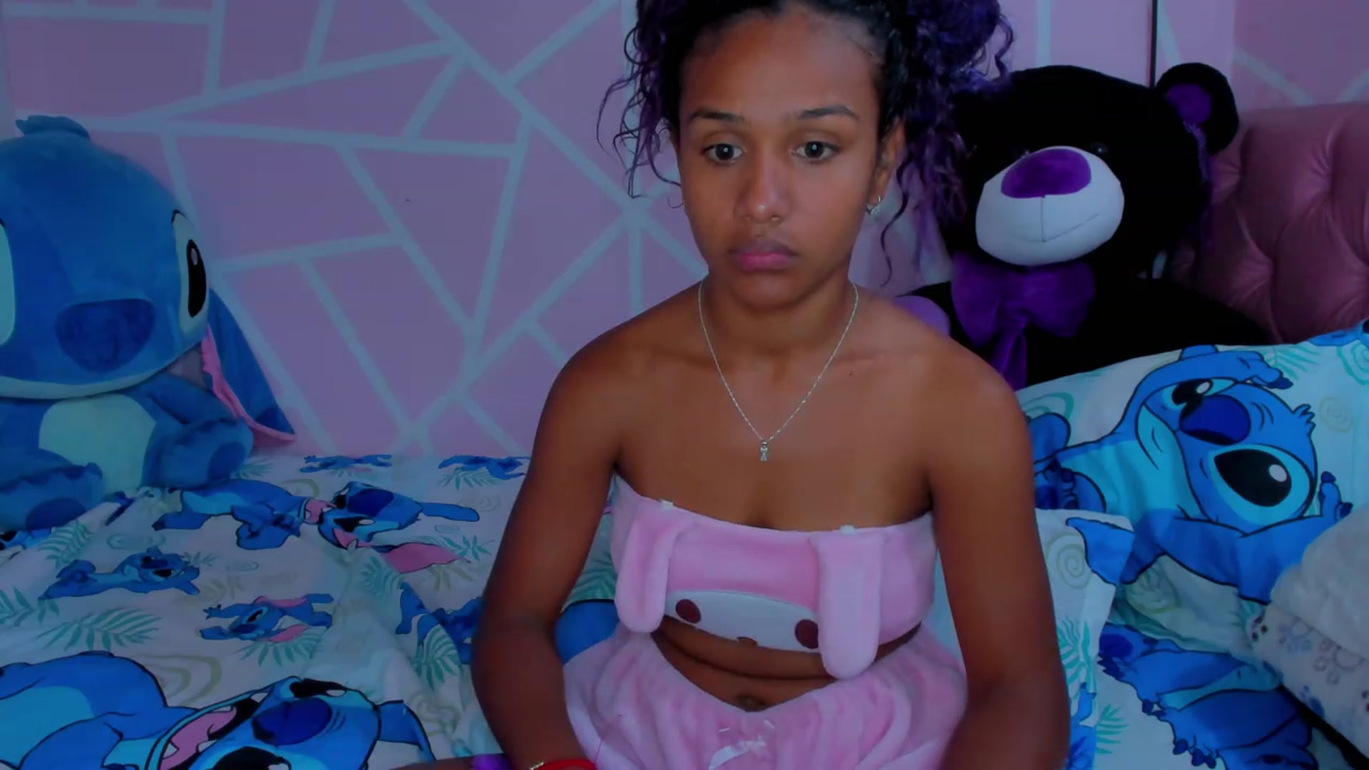 Gallery image thumbnail from Violet_Fit's myfreecams stream on, 05/19/2023, 15:46 image 20 of 20