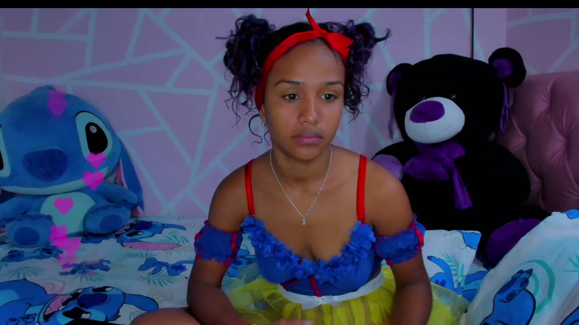 Gallery image thumbnail from Violet_Fit's myfreecams stream on, 05/20/2023, 12:45 image 14 of 20