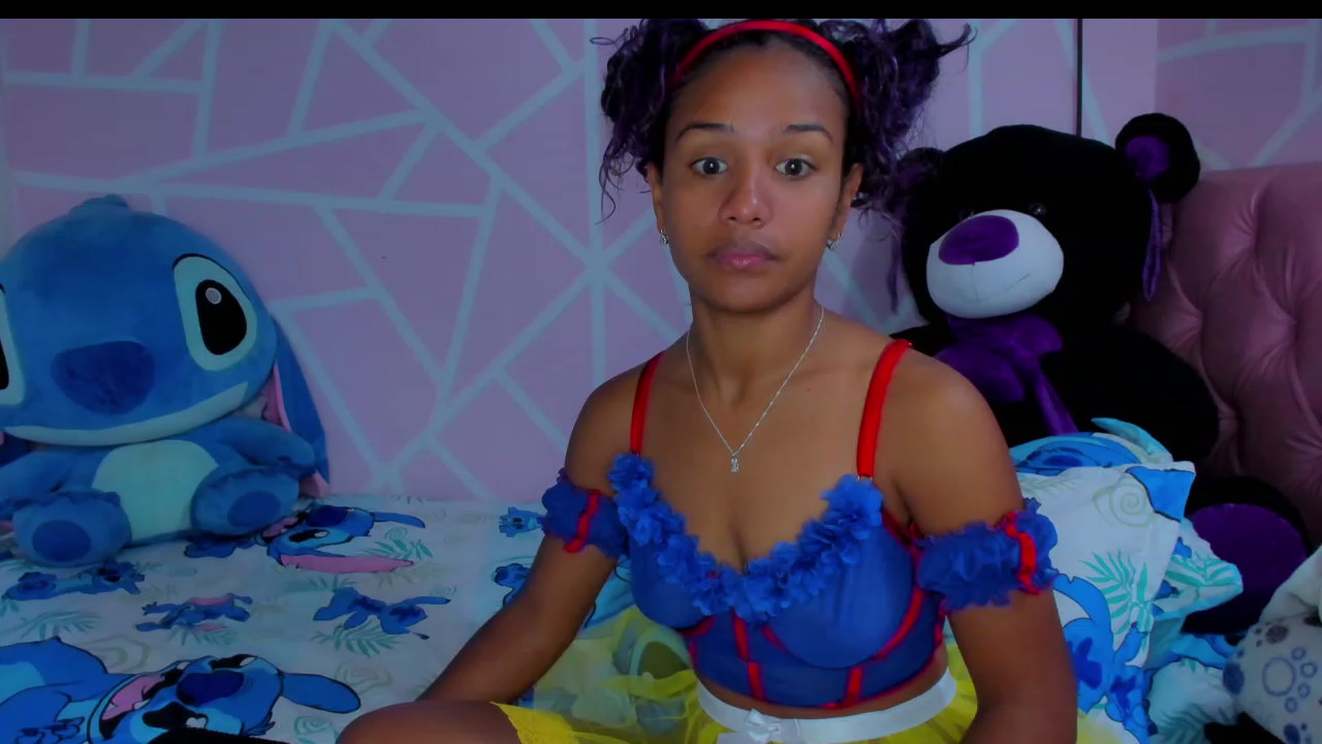 Gallery image thumbnail from Violet_Fit's myfreecams stream on, 05/20/2023, 12:45 image 3 of 20