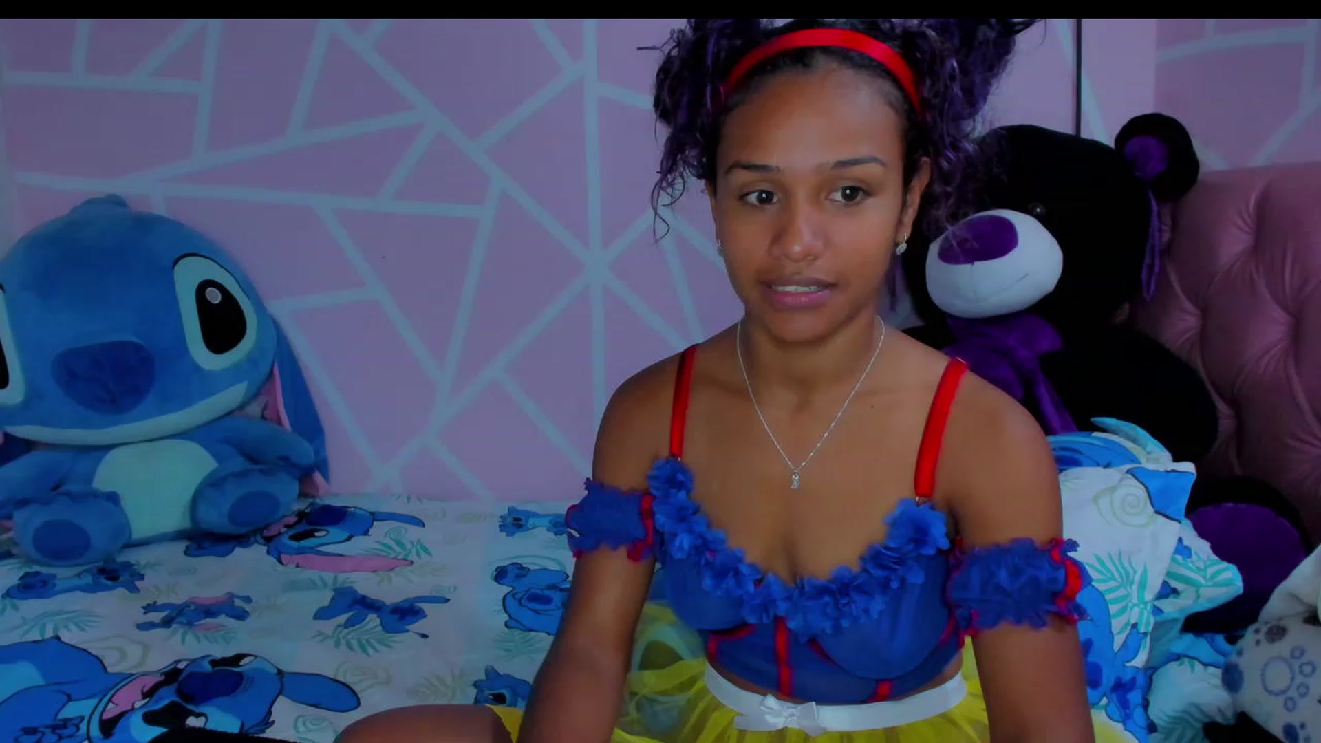 Gallery image thumbnail from Violet_Fit's myfreecams stream on, 05/20/2023, 12:45 image 2 of 20