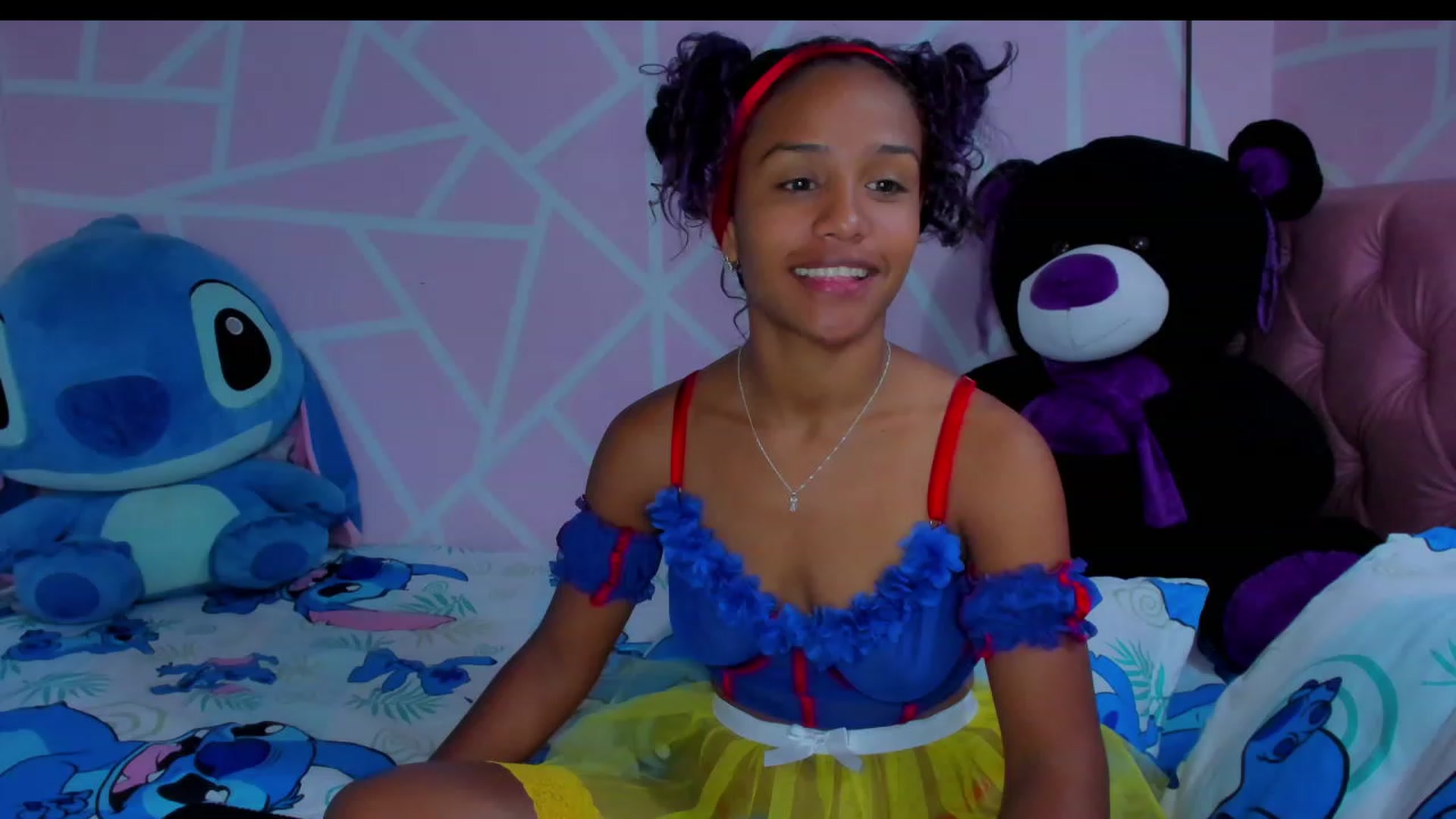 Gallery image thumbnail from Violet_Fit's myfreecams stream on, 05/20/2023, 12:45 image 6 of 20