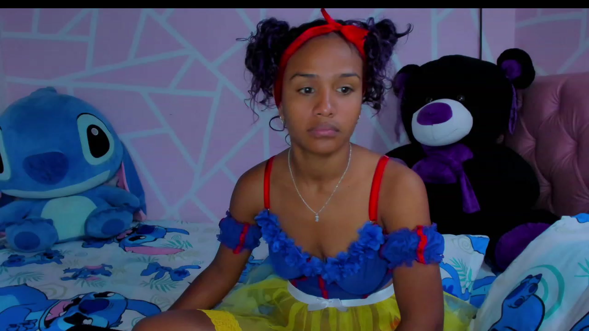 Gallery image thumbnail from Violet_Fit's myfreecams stream on, 05/20/2023, 12:45 image 11 of 20