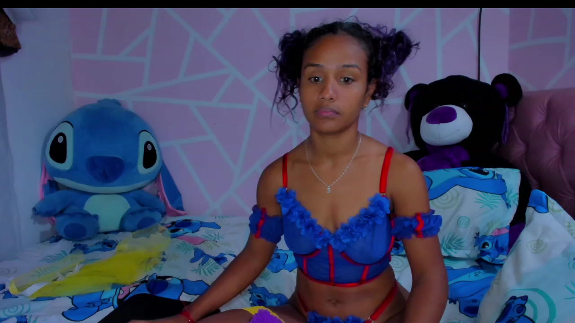 Gallery image thumbnail from Violet_Fit's myfreecams stream on, 05/20/2023, 14:36 image 18 of 20