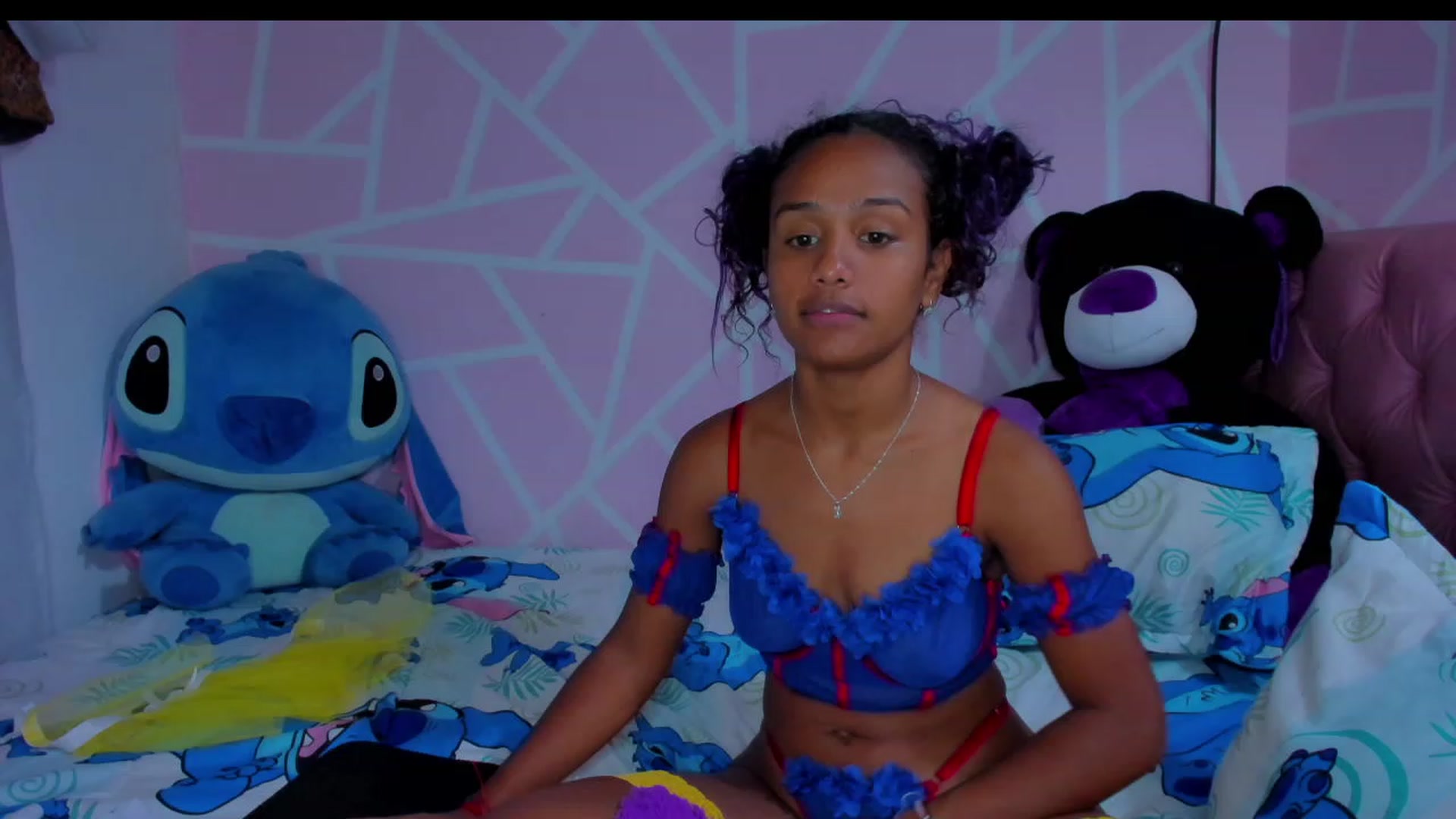 Gallery image thumbnail from Violet_Fit's myfreecams stream on, 05/20/2023, 14:36 image 19 of 20