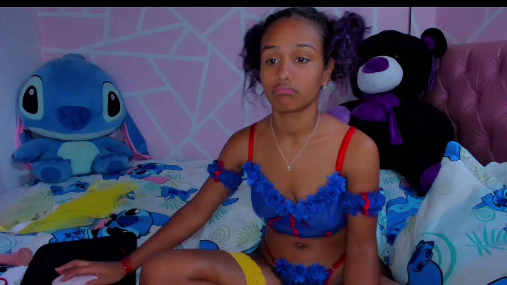 Gallery image thumbnail from Violet_Fit's myfreecams stream on, 05/20/2023, 15:28 image 15 of 20