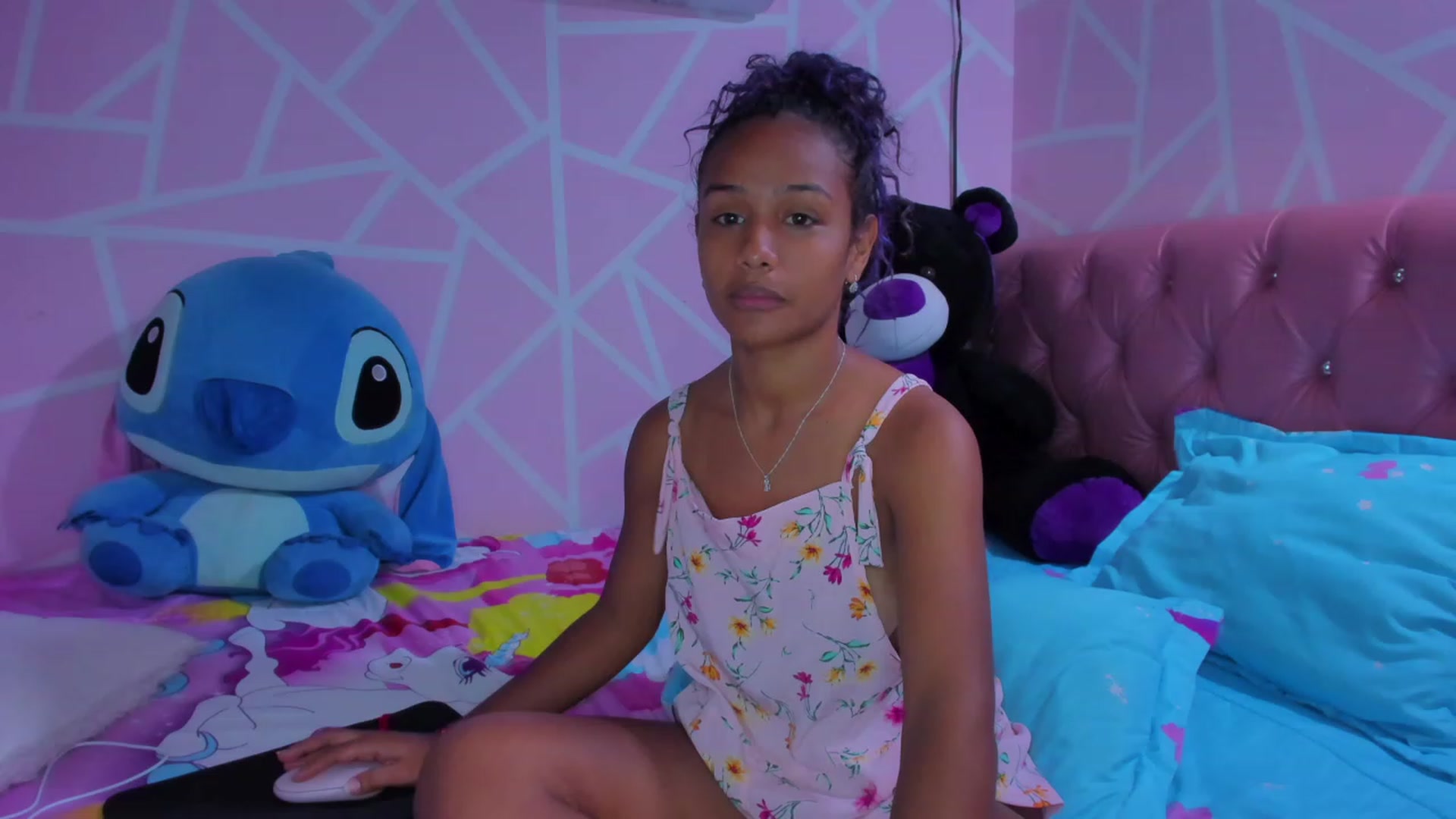 Gallery image thumbnail from Violet_Fit's myfreecams stream on, 05/22/2023, 15:09 image 9 of 20
