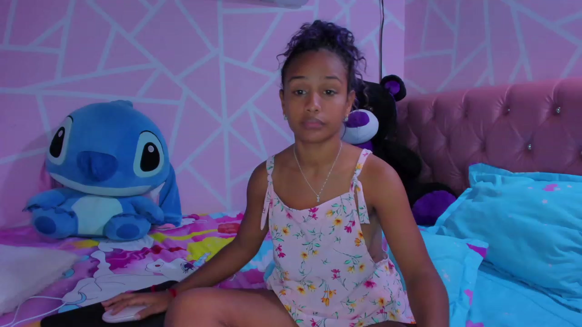 Gallery image thumbnail from Violet_Fit's myfreecams stream on, 05/22/2023, 15:09 image 17 of 20