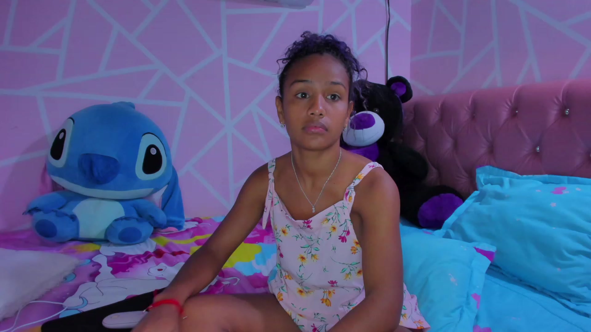 Gallery image thumbnail from Violet_Fit's myfreecams stream on, 05/22/2023, 15:09 image 13 of 20