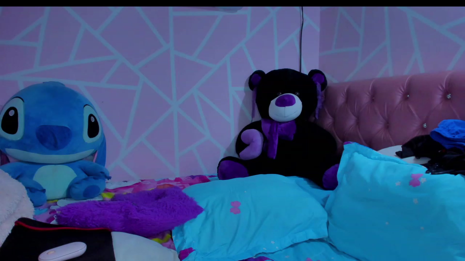 Gallery image thumbnail from Violet_Fit's myfreecams stream on, 05/23/2023, 14:29 image 20 of 20