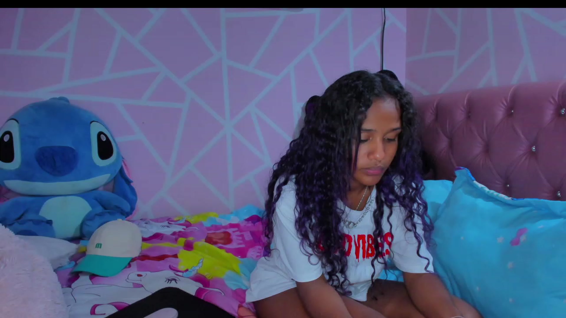 Gallery image thumbnail from Violet_Fit's myfreecams stream on, 05/24/2023, 15:46 image 18 of 20
