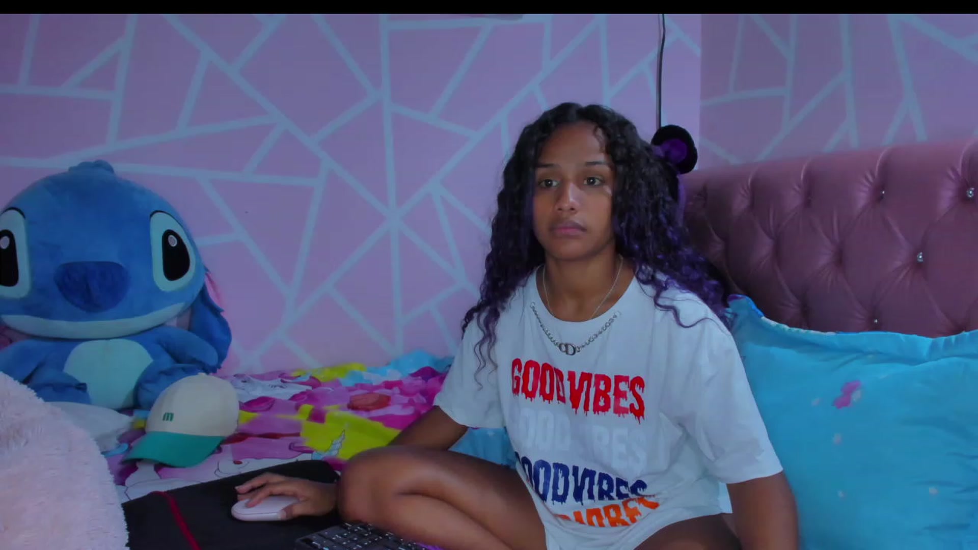 Gallery image thumbnail from Violet_Fit's myfreecams stream on, 05/24/2023, 16:10 image 6 of 20