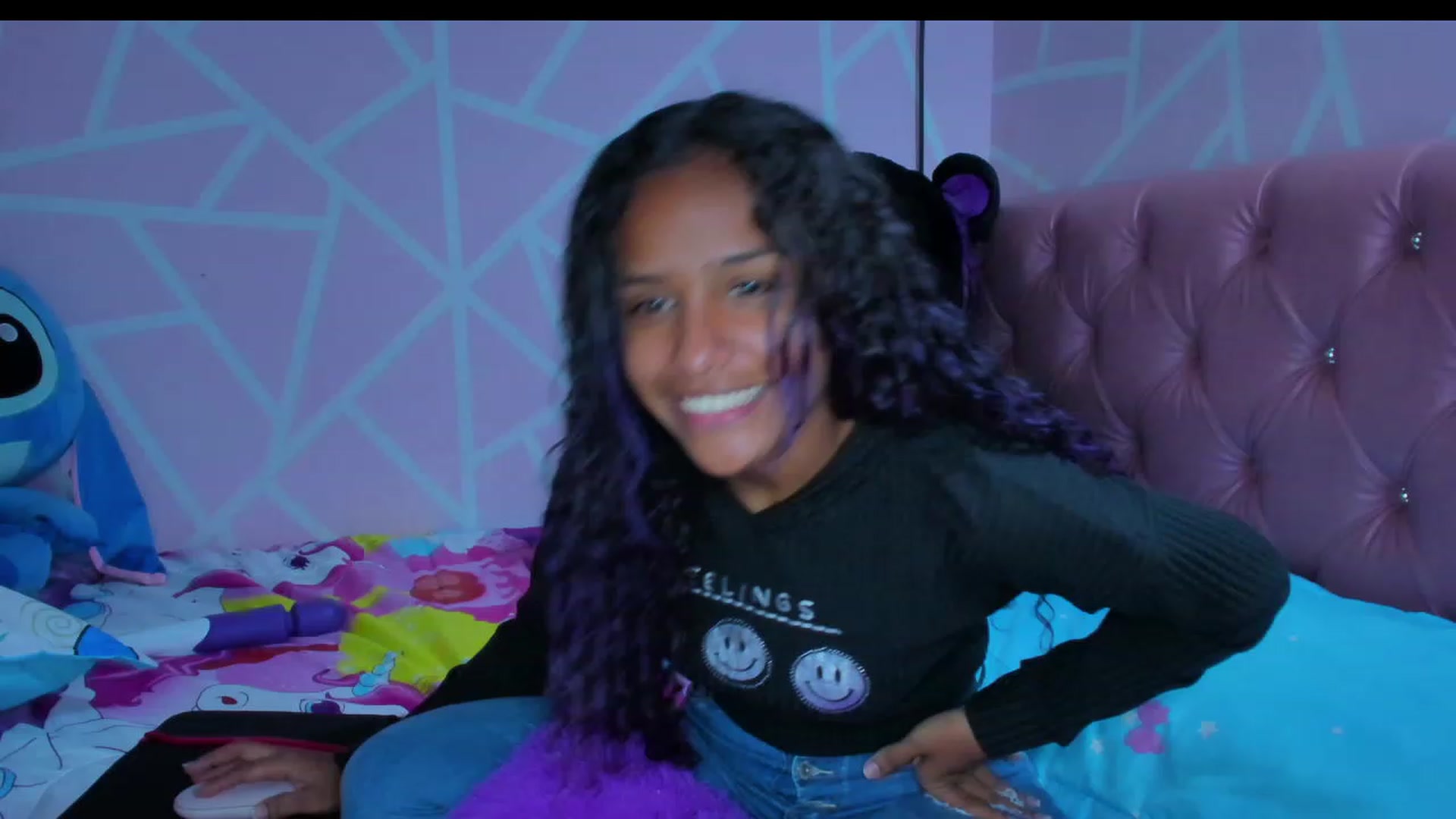 Gallery image thumbnail from Violet_Fit's myfreecams stream on, 05/26/2023, 17:11 image 14 of 20