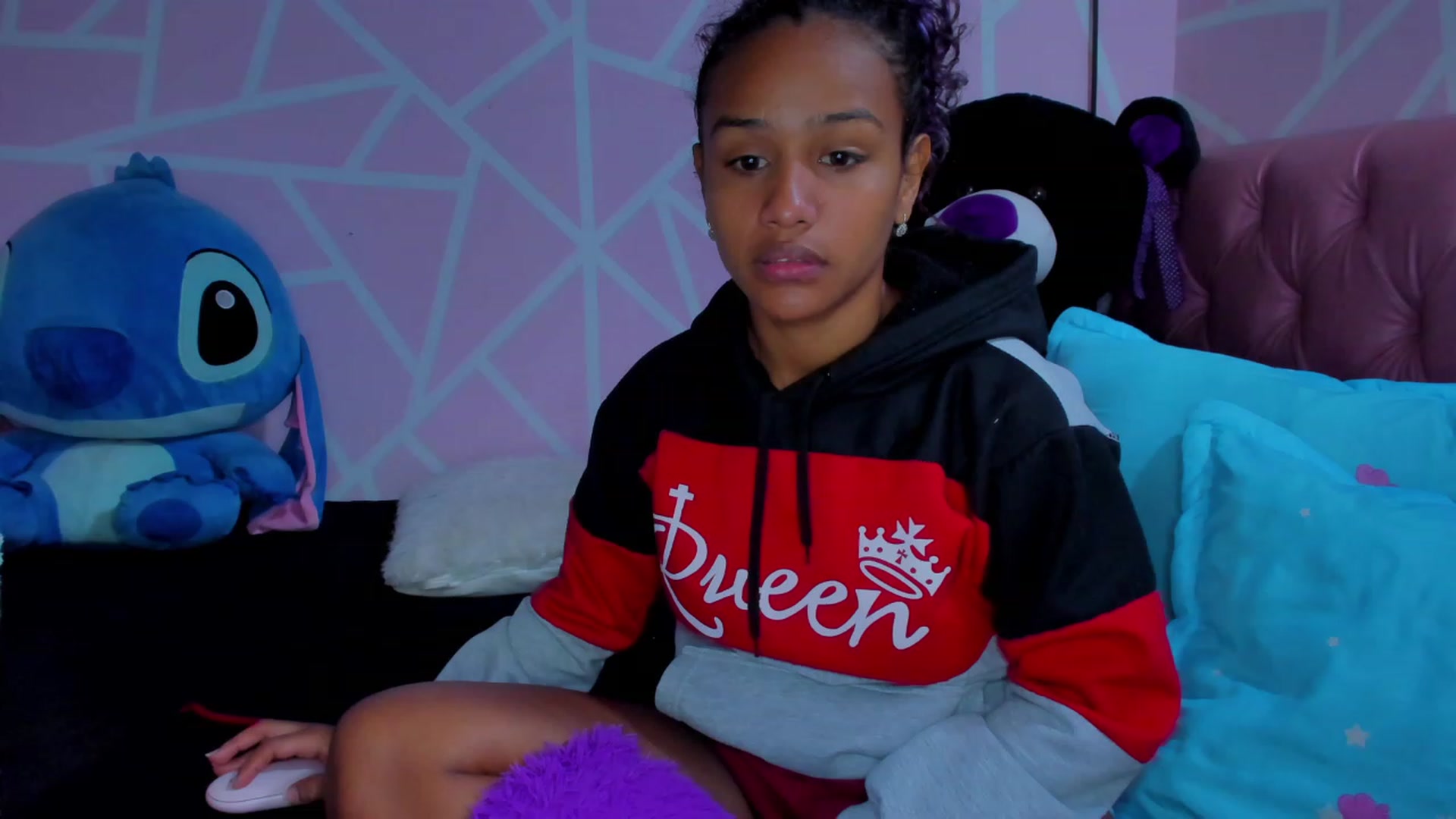 Gallery image thumbnail from Violet_Fit's myfreecams stream on, 05/31/2023, 14:11 image 1 of 20