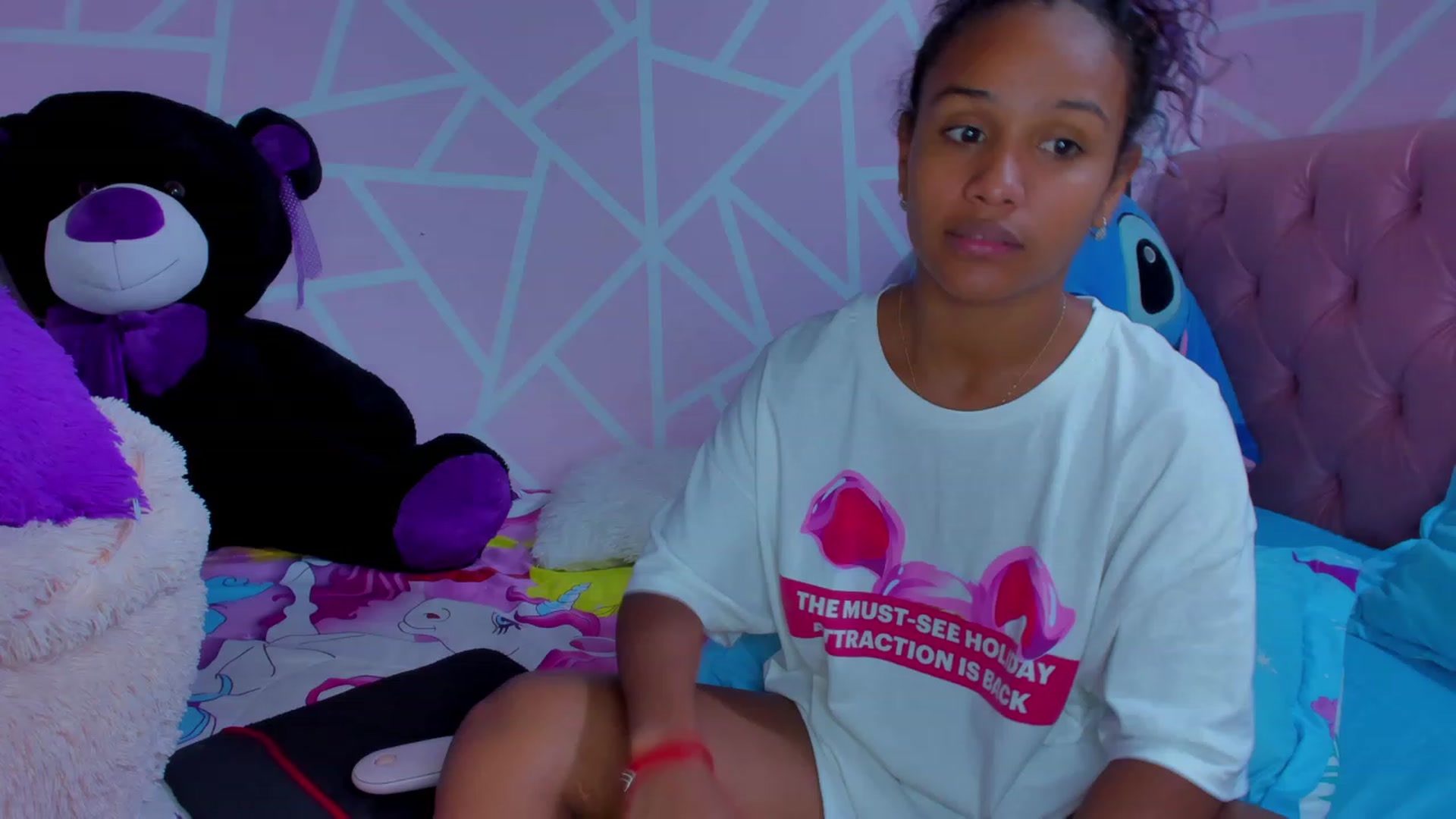 Gallery image thumbnail from Violet_Fit's myfreecams stream on, 06/05/2023, 13:21 image 7 of 20