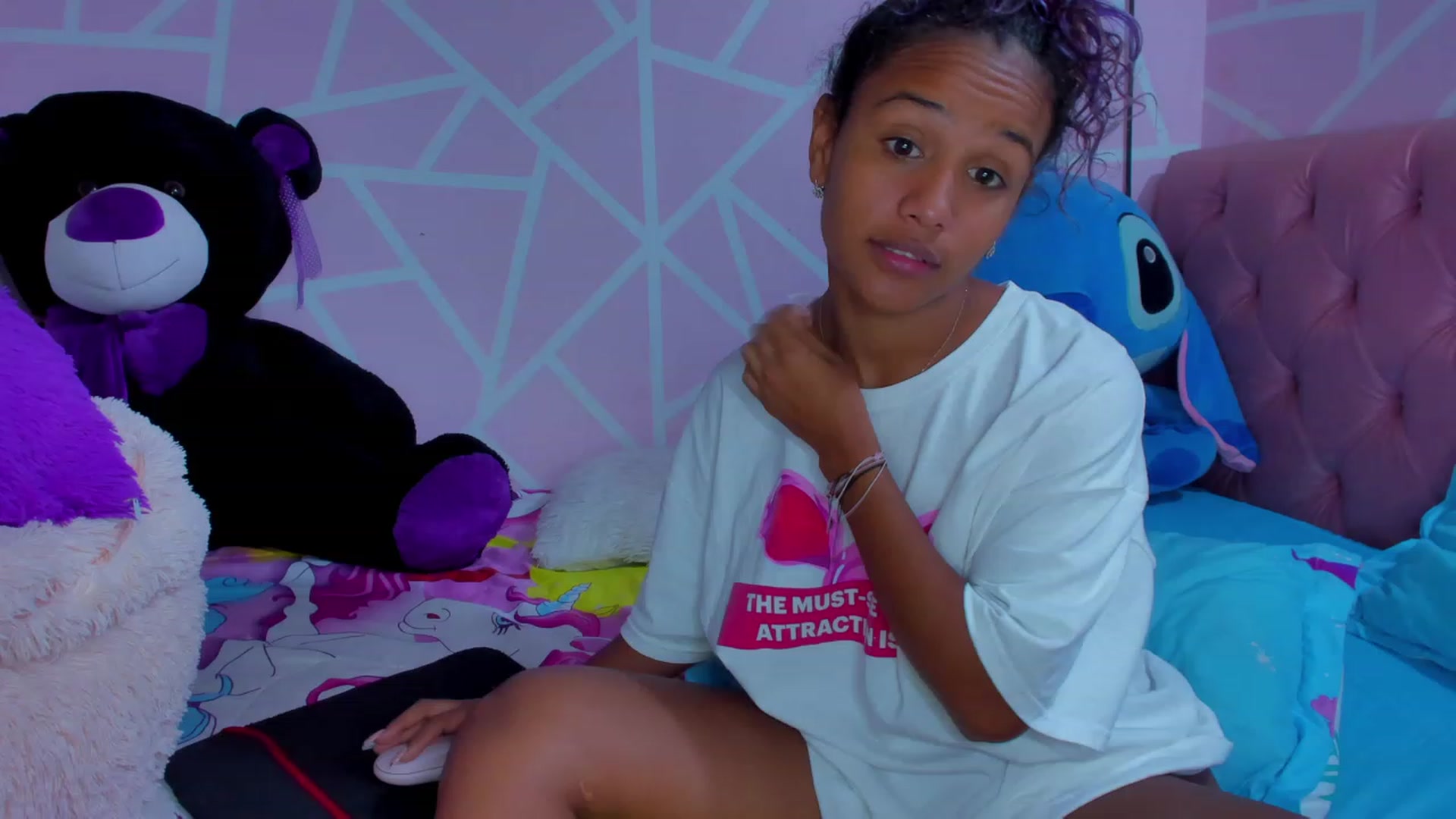 Gallery image thumbnail from Violet_Fit's myfreecams stream on, 06/05/2023, 13:21 image 4 of 20