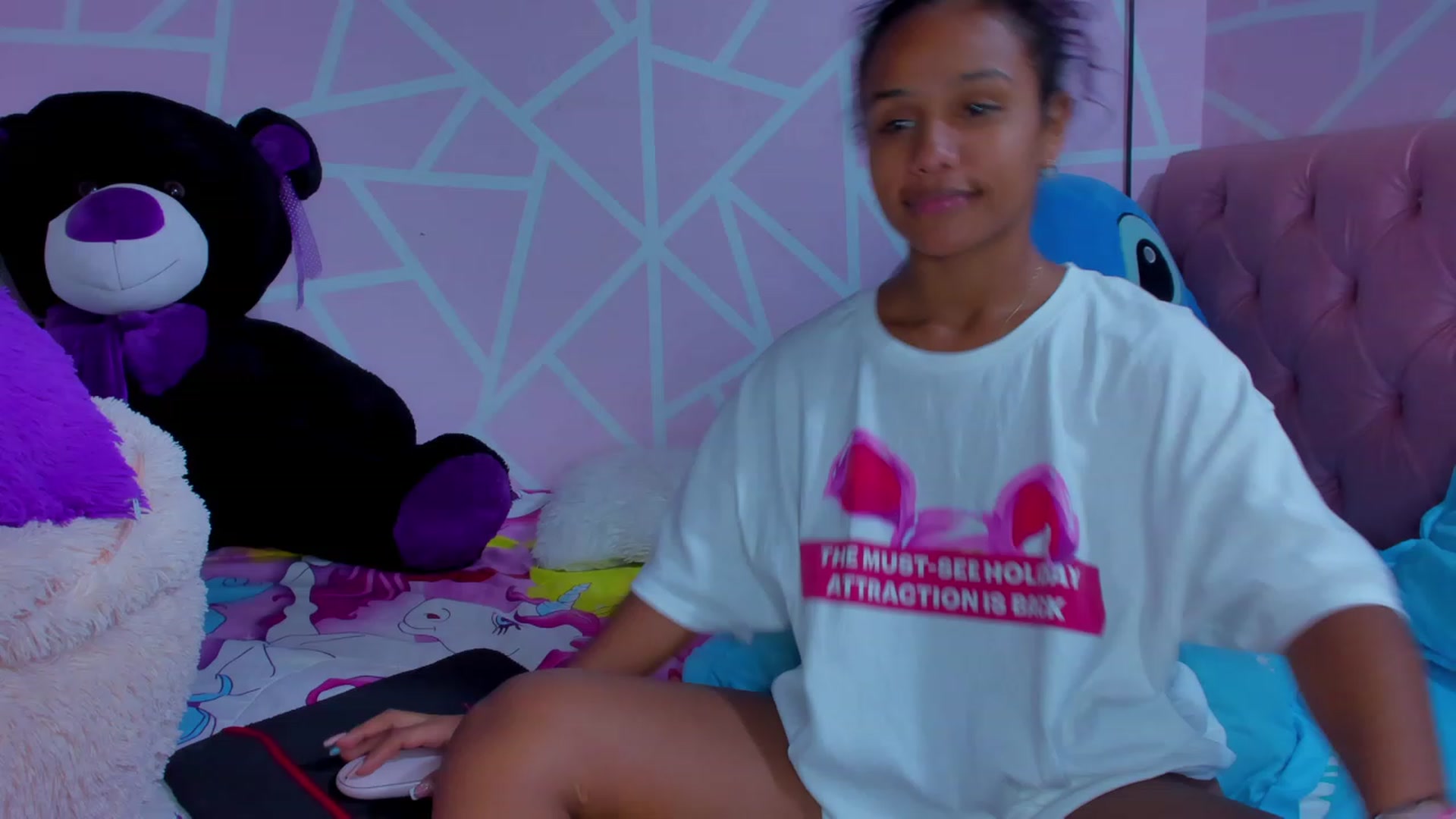 Gallery image thumbnail from Violet_Fit's myfreecams stream on, 06/05/2023, 13:21 image 8 of 20