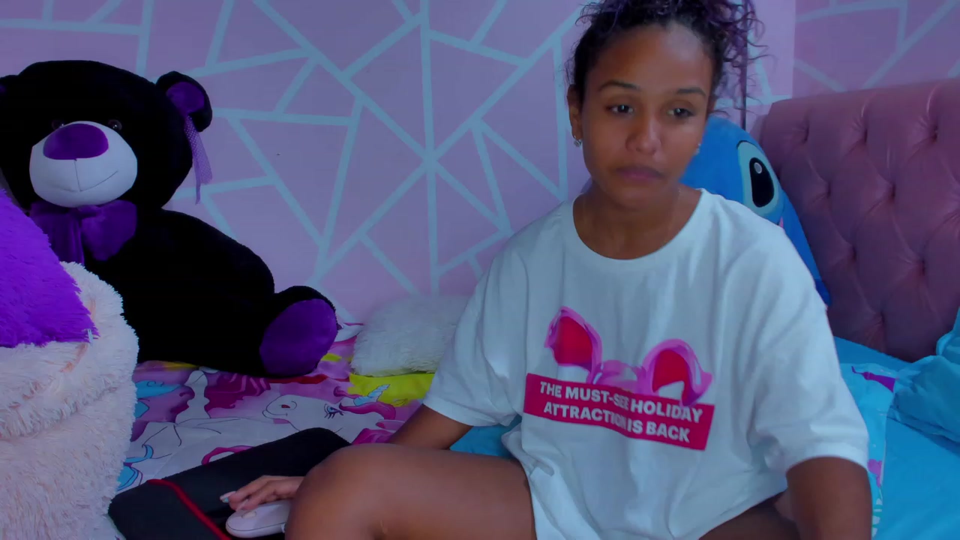 Gallery image thumbnail from Violet_Fit's myfreecams stream on, 06/05/2023, 13:21 image 13 of 20