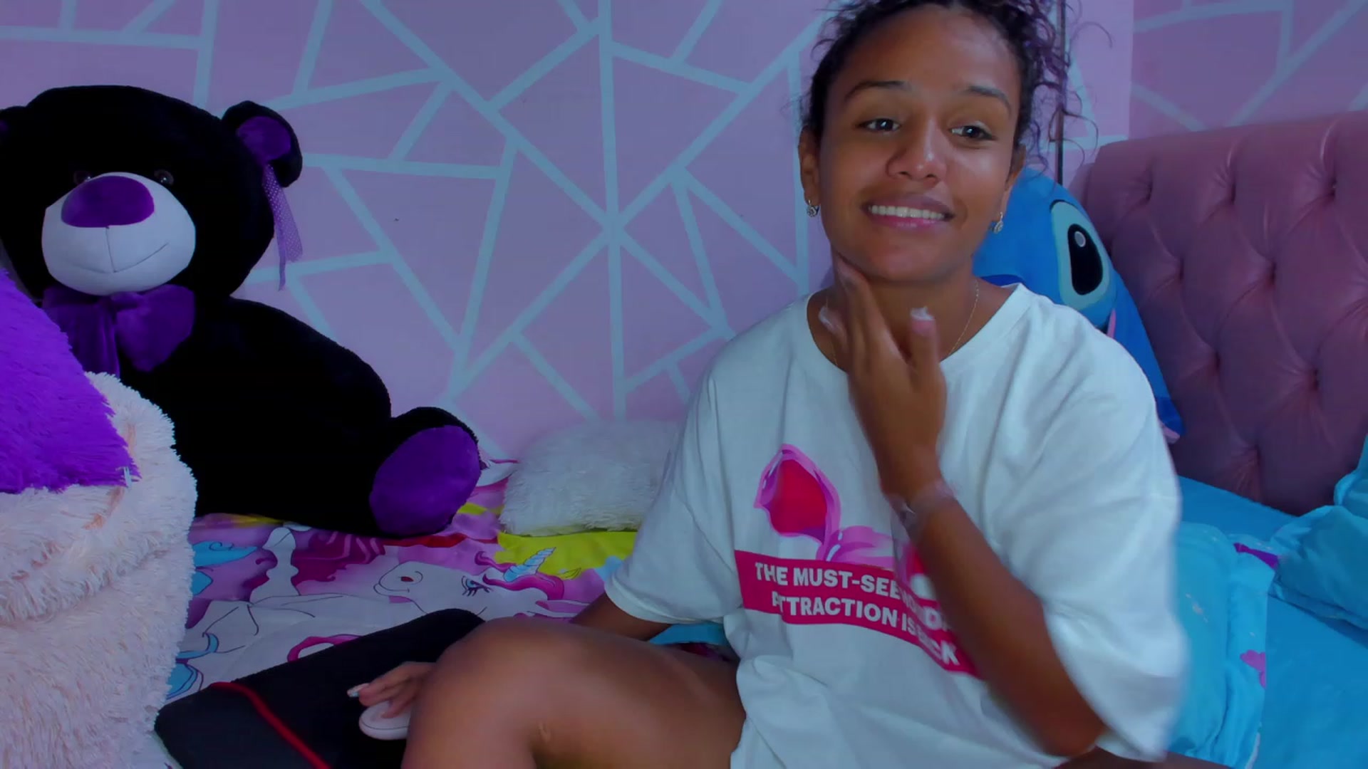 Gallery image thumbnail from Violet_Fit's myfreecams stream on, 06/05/2023, 13:21 image 2 of 20