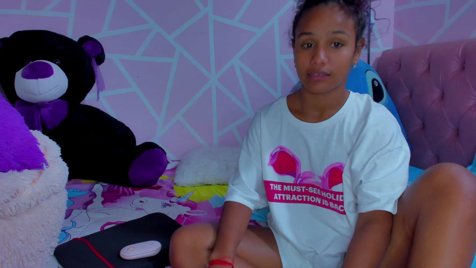Gallery image thumbnail from Violet_Fit's myfreecams stream on, 06/05/2023, 13:21 image 20 of 20