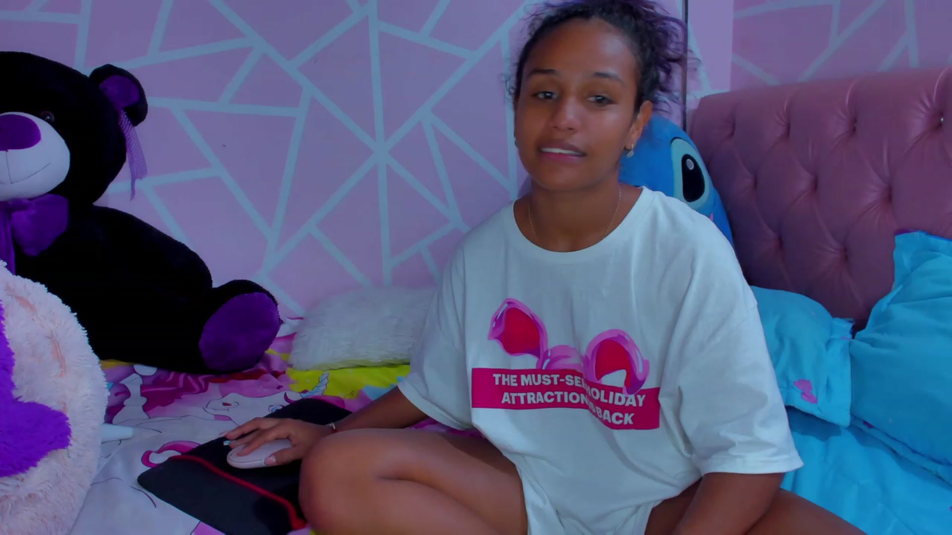 Gallery image thumbnail from Violet_Fit's myfreecams stream on, 06/05/2023, 15:34 image 16 of 20