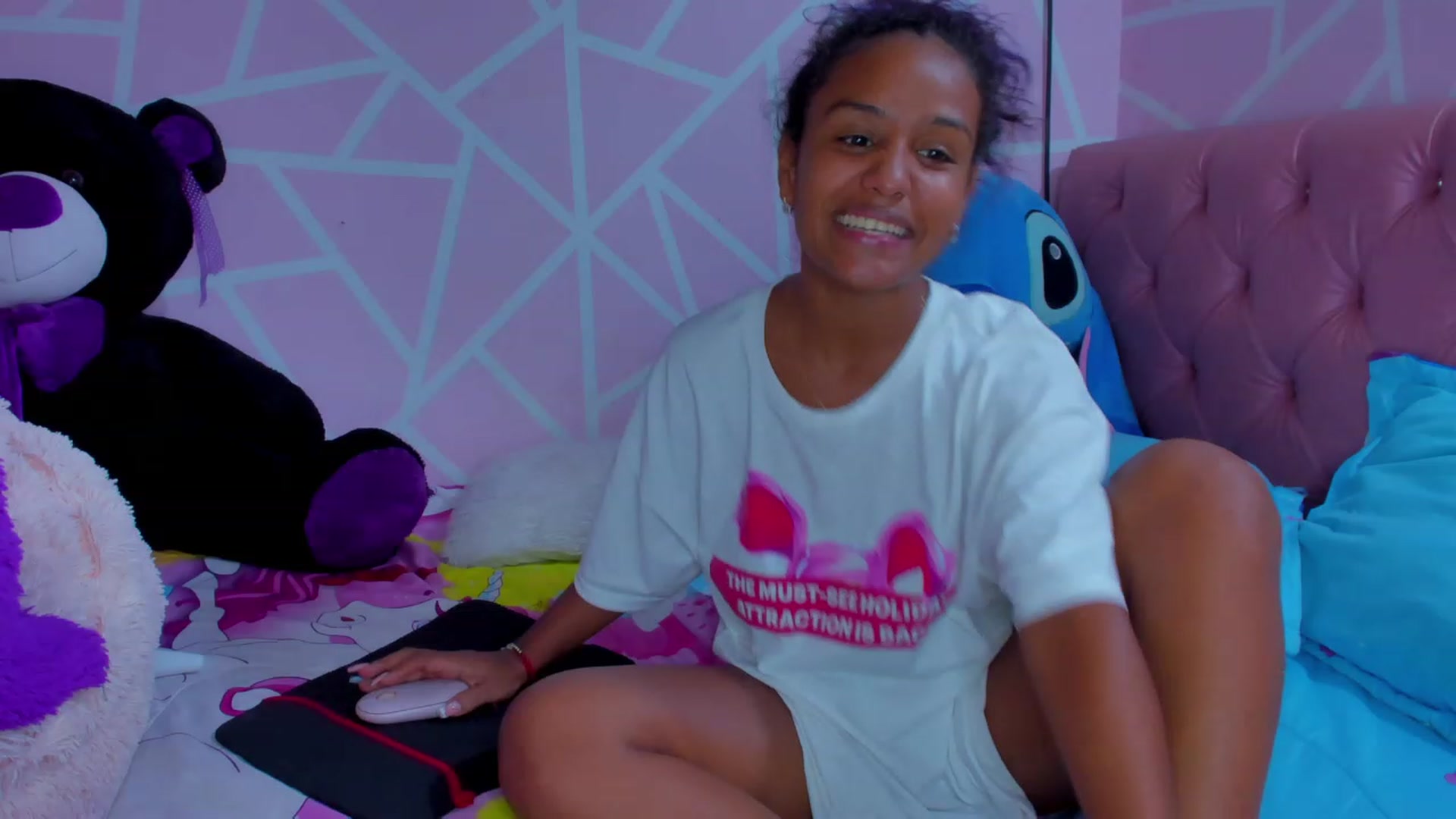 Gallery image thumbnail from Violet_Fit's myfreecams stream on, 06/05/2023, 15:34 image 18 of 20