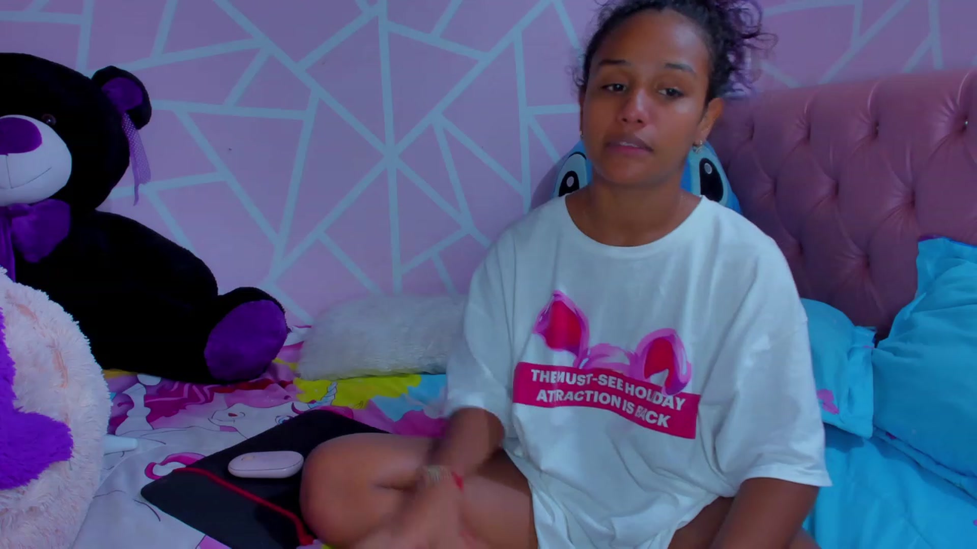 Gallery image thumbnail from Violet_Fit's myfreecams stream on, 06/05/2023, 15:34 image 15 of 20