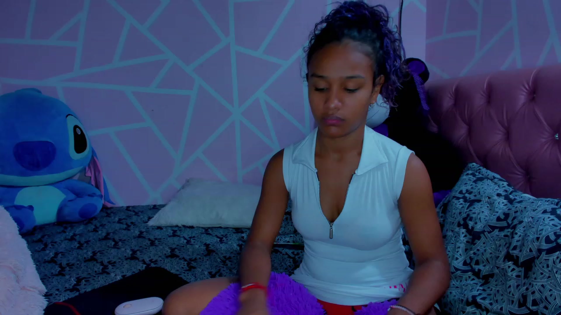 Gallery image thumbnail from Violet_Fit's myfreecams stream on, 06/07/2023, 14:00 image 17 of 20