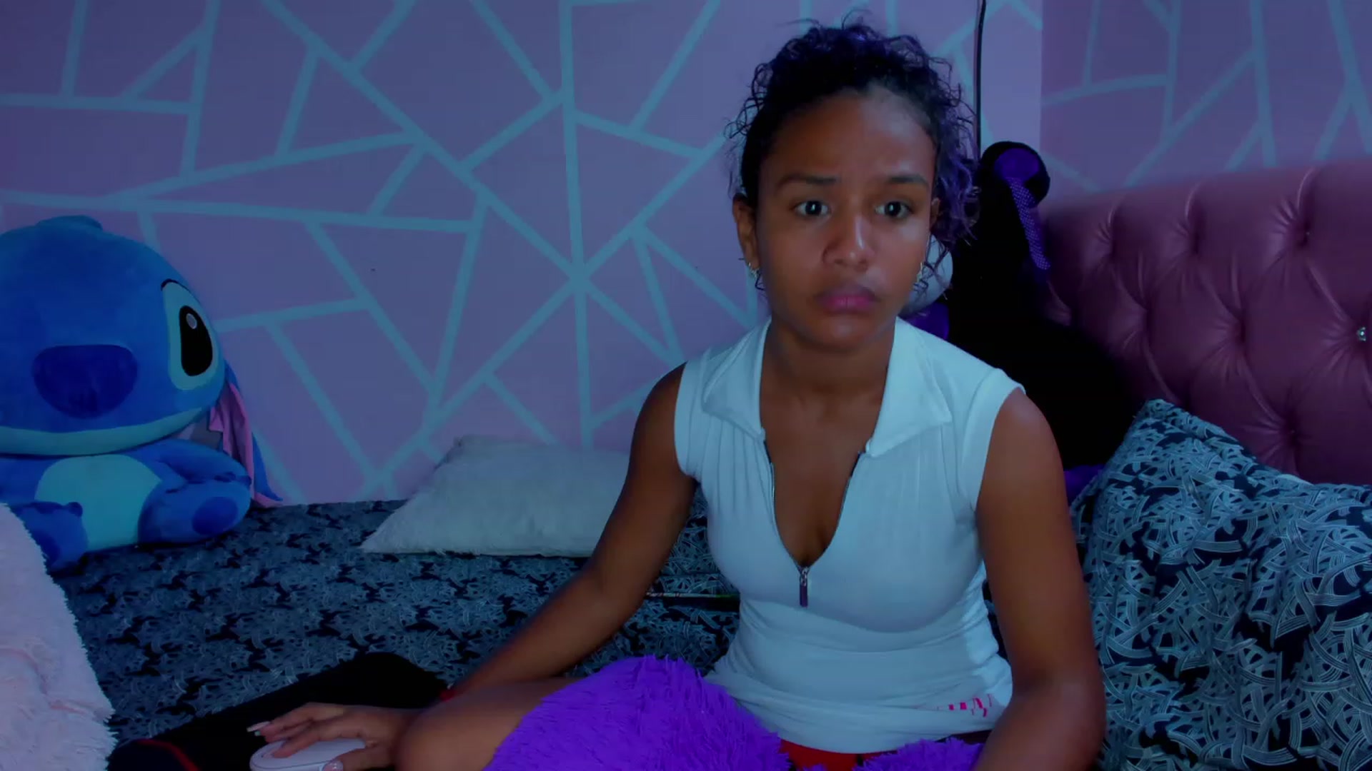 Gallery image thumbnail from Violet_Fit's myfreecams stream on, 06/07/2023, 14:00 image 14 of 20