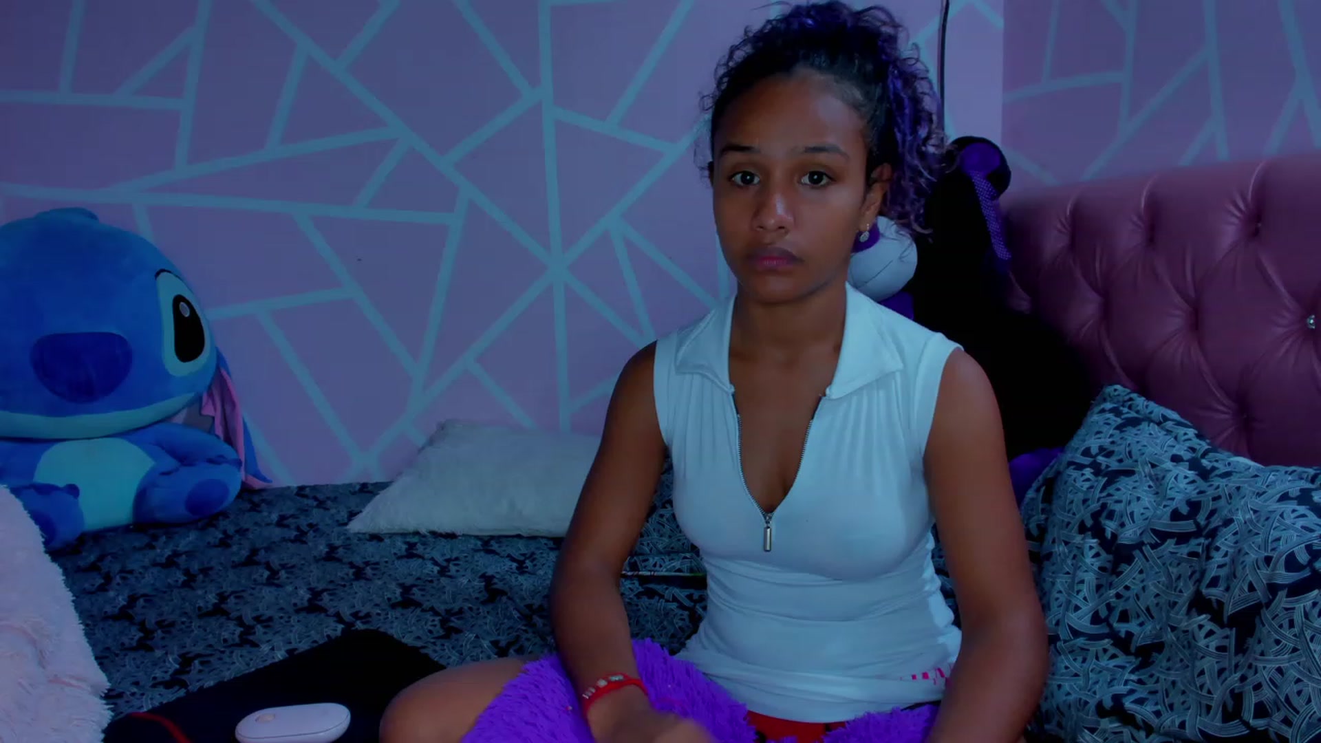 Gallery image thumbnail from Violet_Fit's myfreecams stream on, 06/07/2023, 14:00 image 13 of 20