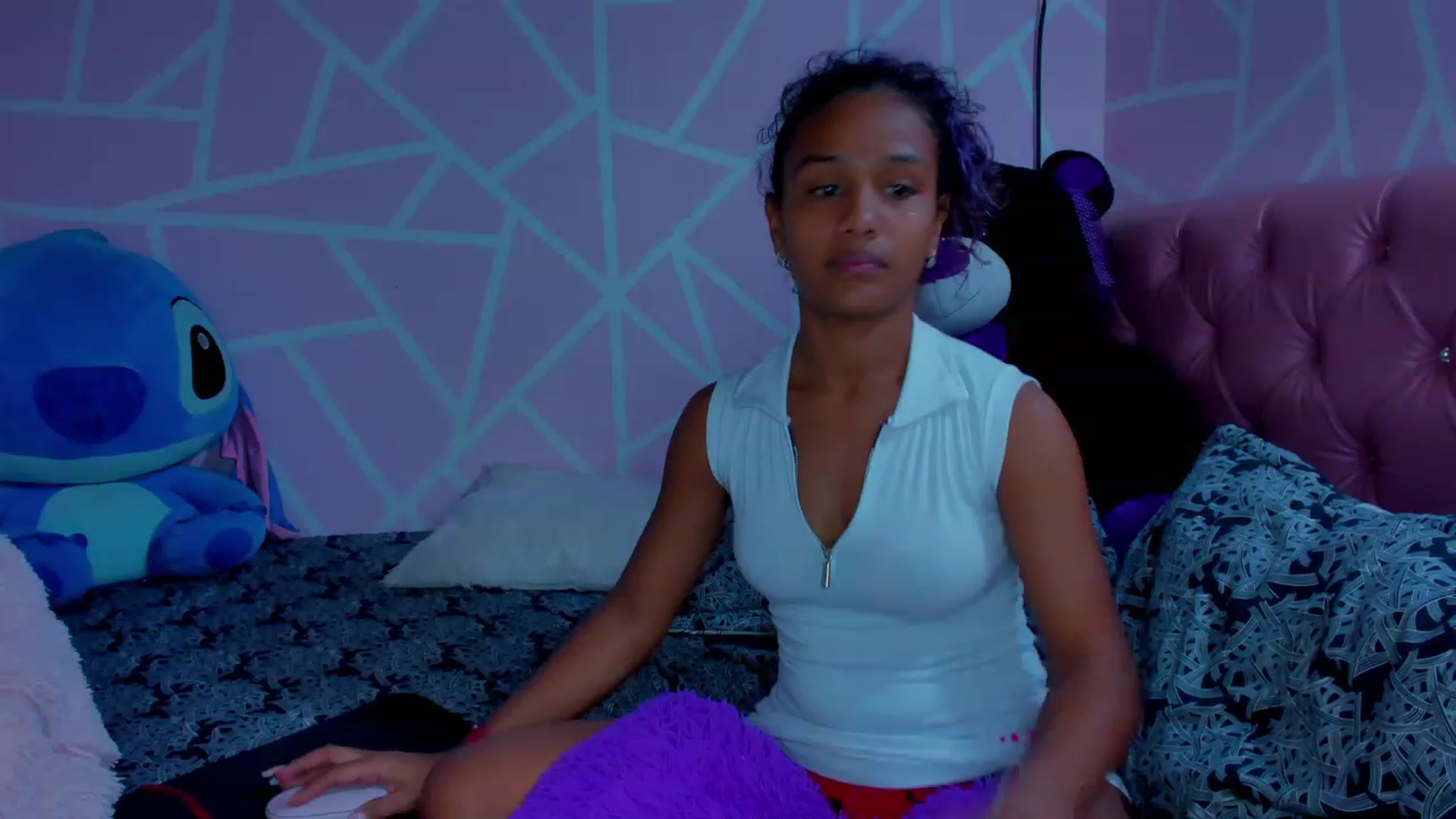 Gallery image thumbnail from Violet_Fit's myfreecams stream on, 06/07/2023, 14:00 image 12 of 20