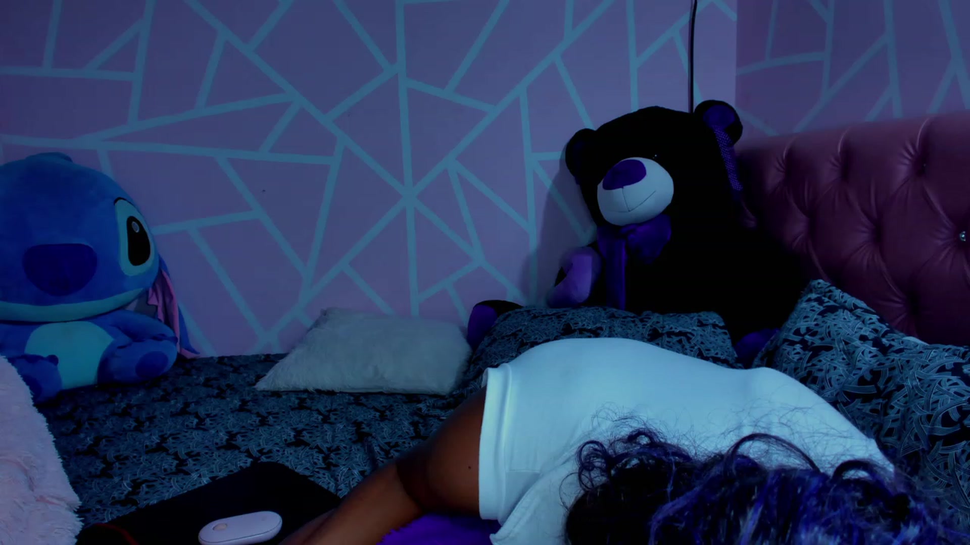 Gallery image thumbnail from Violet_Fit's myfreecams stream on, 06/07/2023, 14:00 image 16 of 20