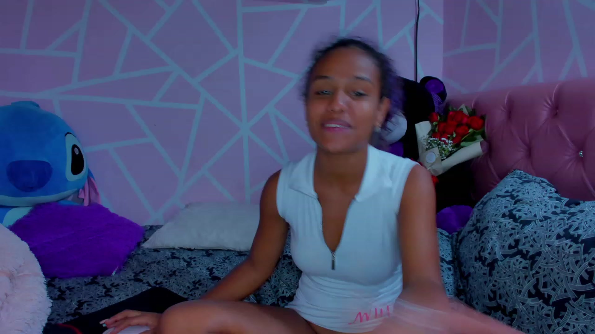 Gallery image thumbnail from Violet_Fit's myfreecams stream on, 06/07/2023, 15:48 image 15 of 20