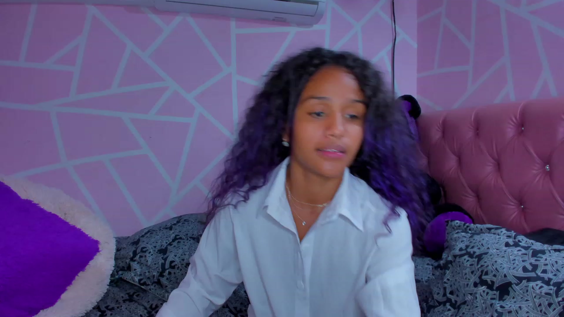 Gallery image thumbnail from Violet_Fit's myfreecams stream on, 06/09/2023, 16:22 image 5 of 20
