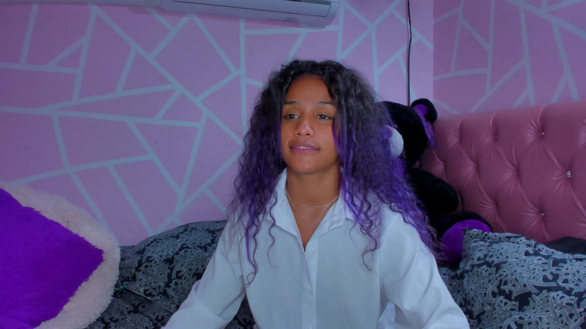 Gallery image thumbnail from Violet_Fit's myfreecams stream on, 06/09/2023, 16:22 image 9 of 20