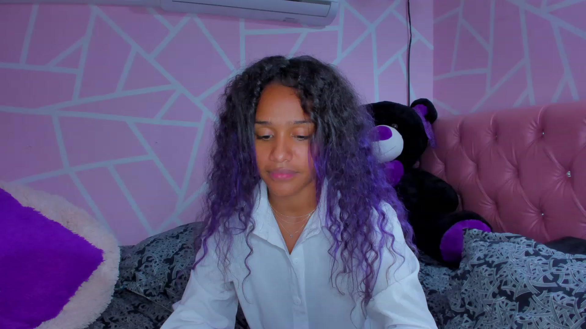 Gallery image thumbnail from Violet_Fit's myfreecams stream on, 06/09/2023, 16:22 image 4 of 20