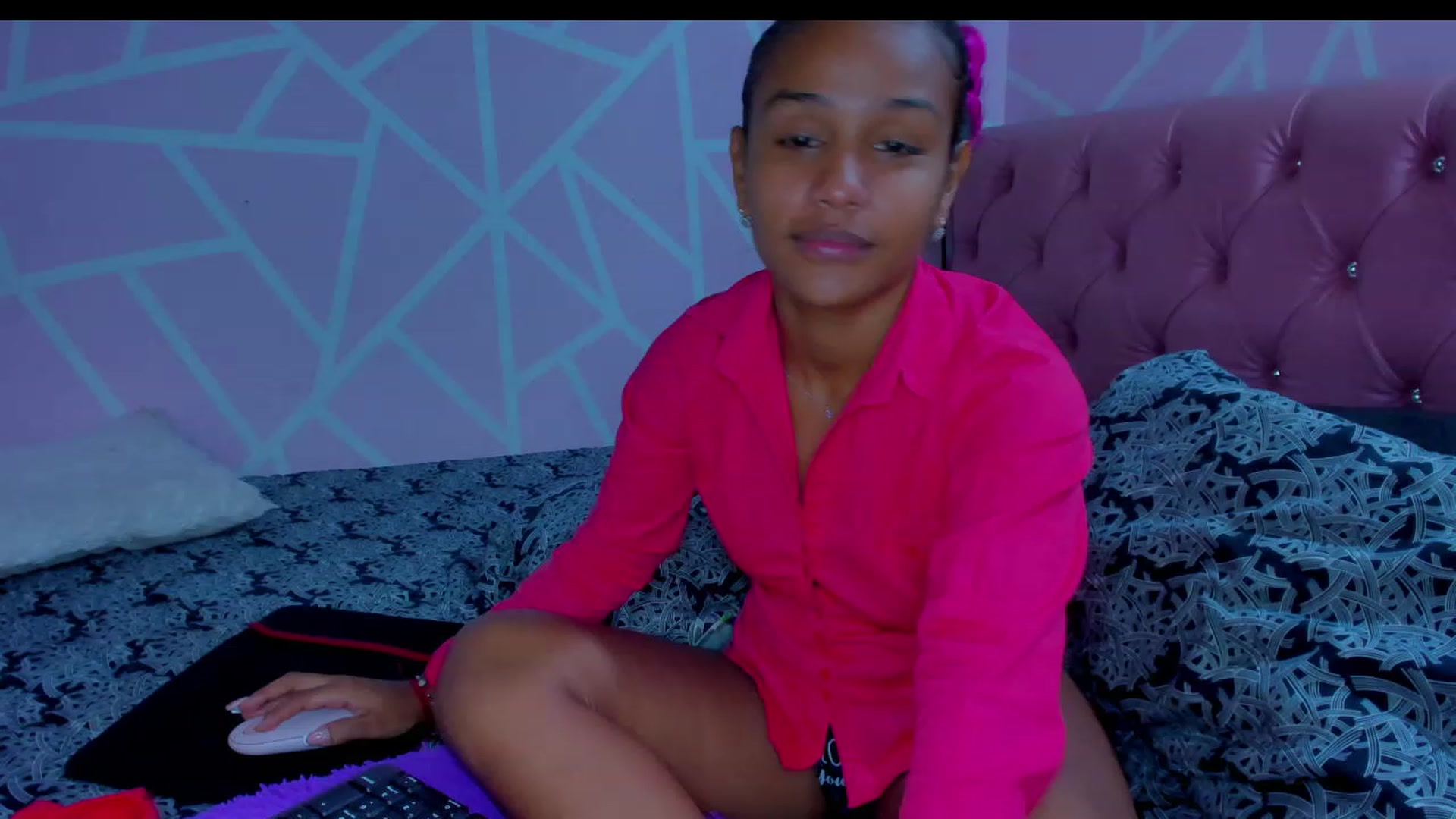 Gallery image thumbnail from Violet_Fit's myfreecams stream on, 06/12/2023, 12:30 image 20 of 20