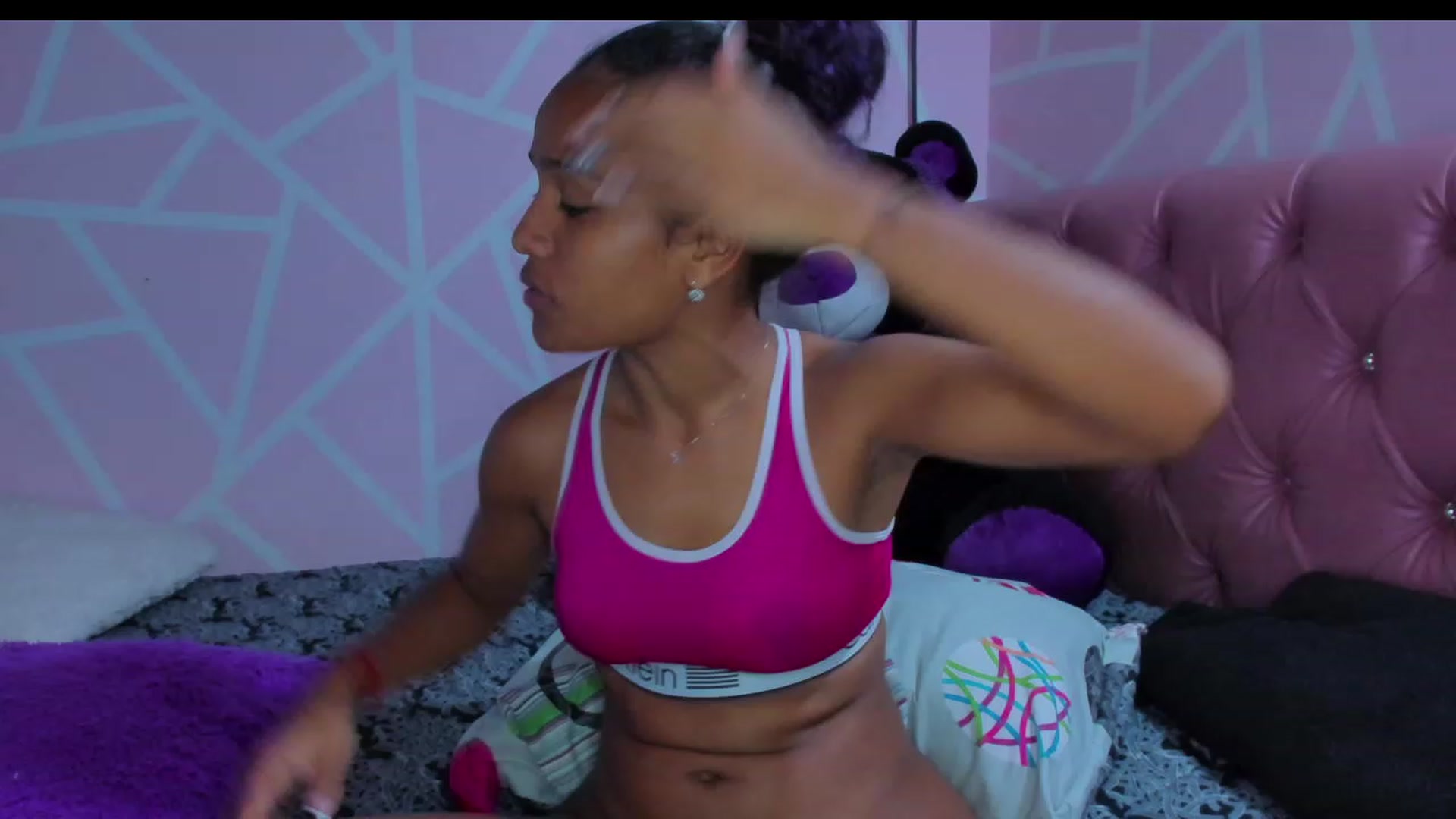Gallery image thumbnail from Violet_Fit's myfreecams stream on, 06/15/2023, 14:27 image 16 of 20