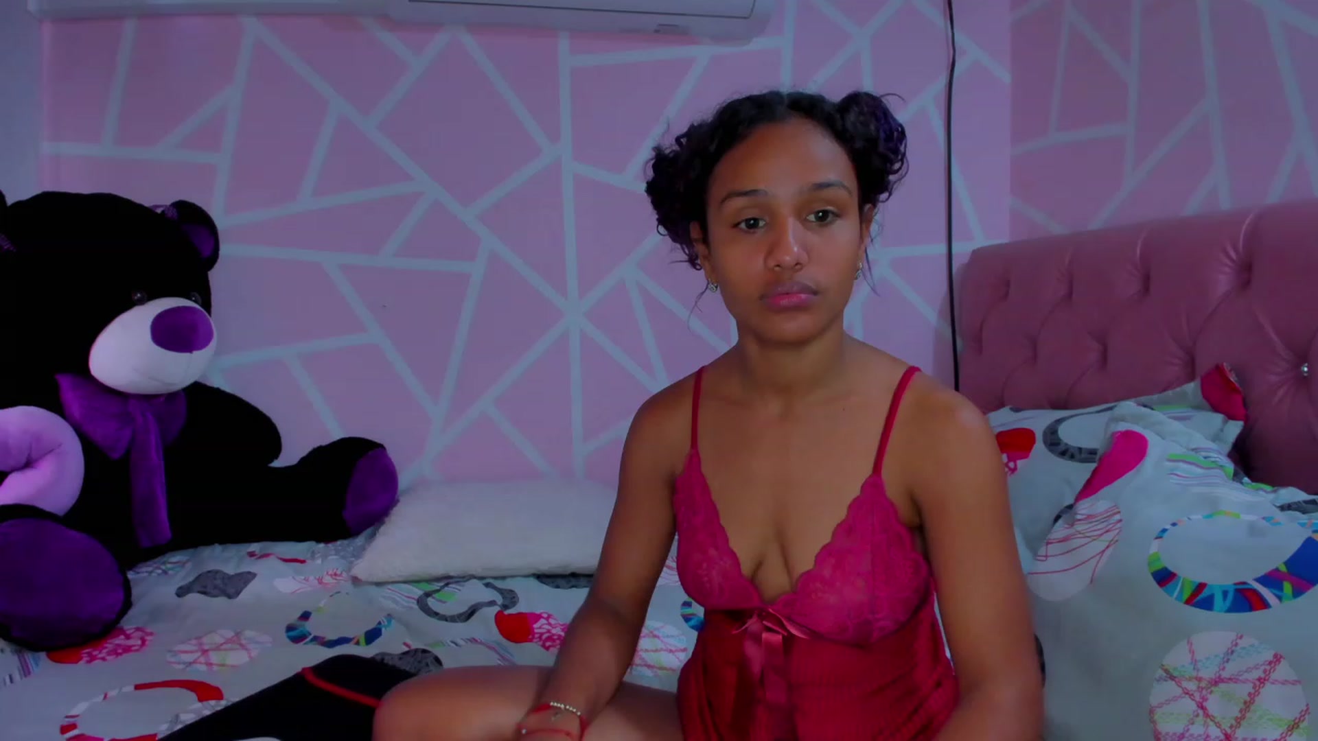 Gallery image thumbnail from Violet_Fit's myfreecams stream on, 06/20/2023, 17:13 image 12 of 20