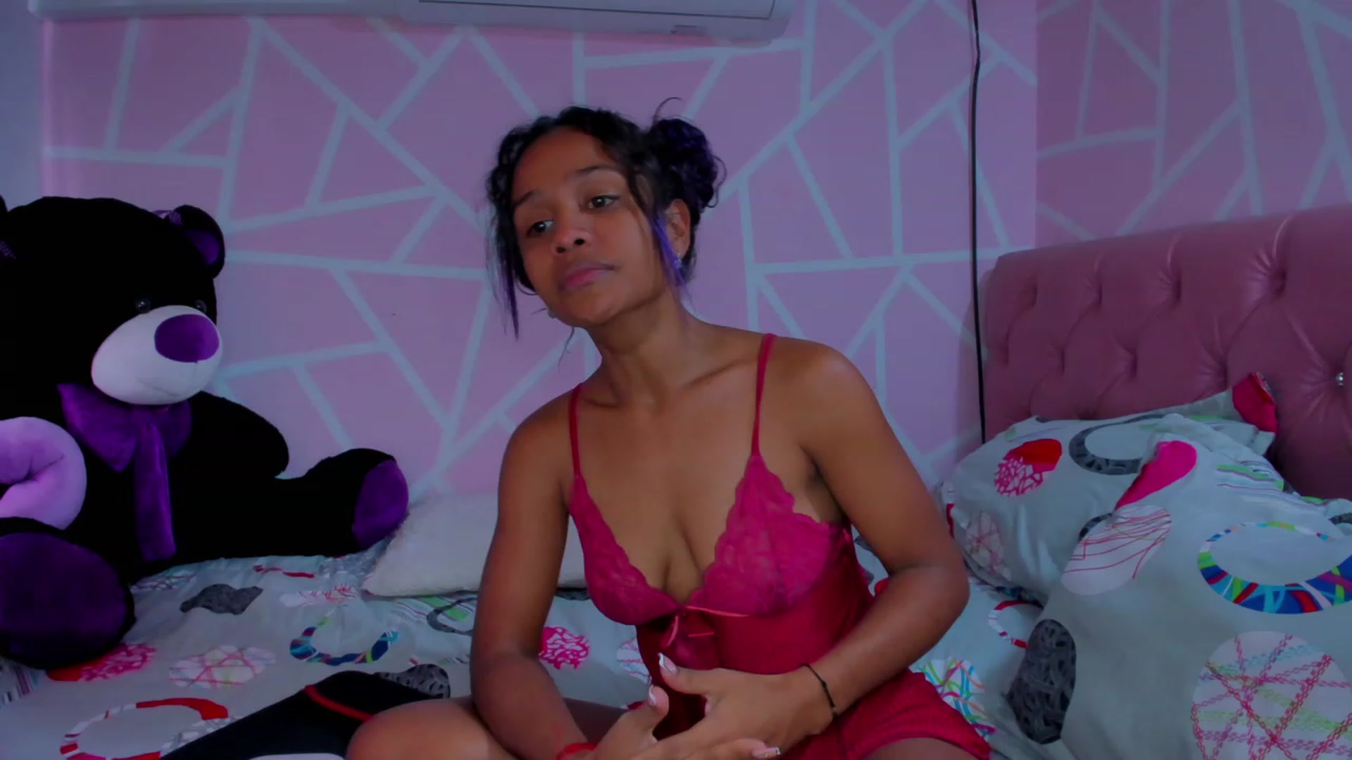 Gallery image thumbnail from Violet_Fit's myfreecams stream on, 06/20/2023, 17:13 image 7 of 20