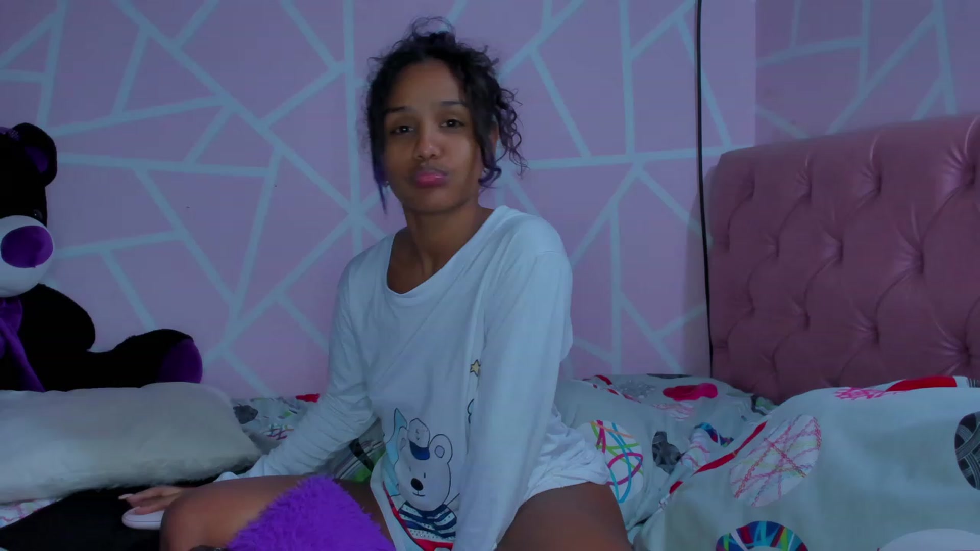Gallery image thumbnail from Violet_Fit's myfreecams stream on, 06/21/2023, 06:59 image 2 of 20
